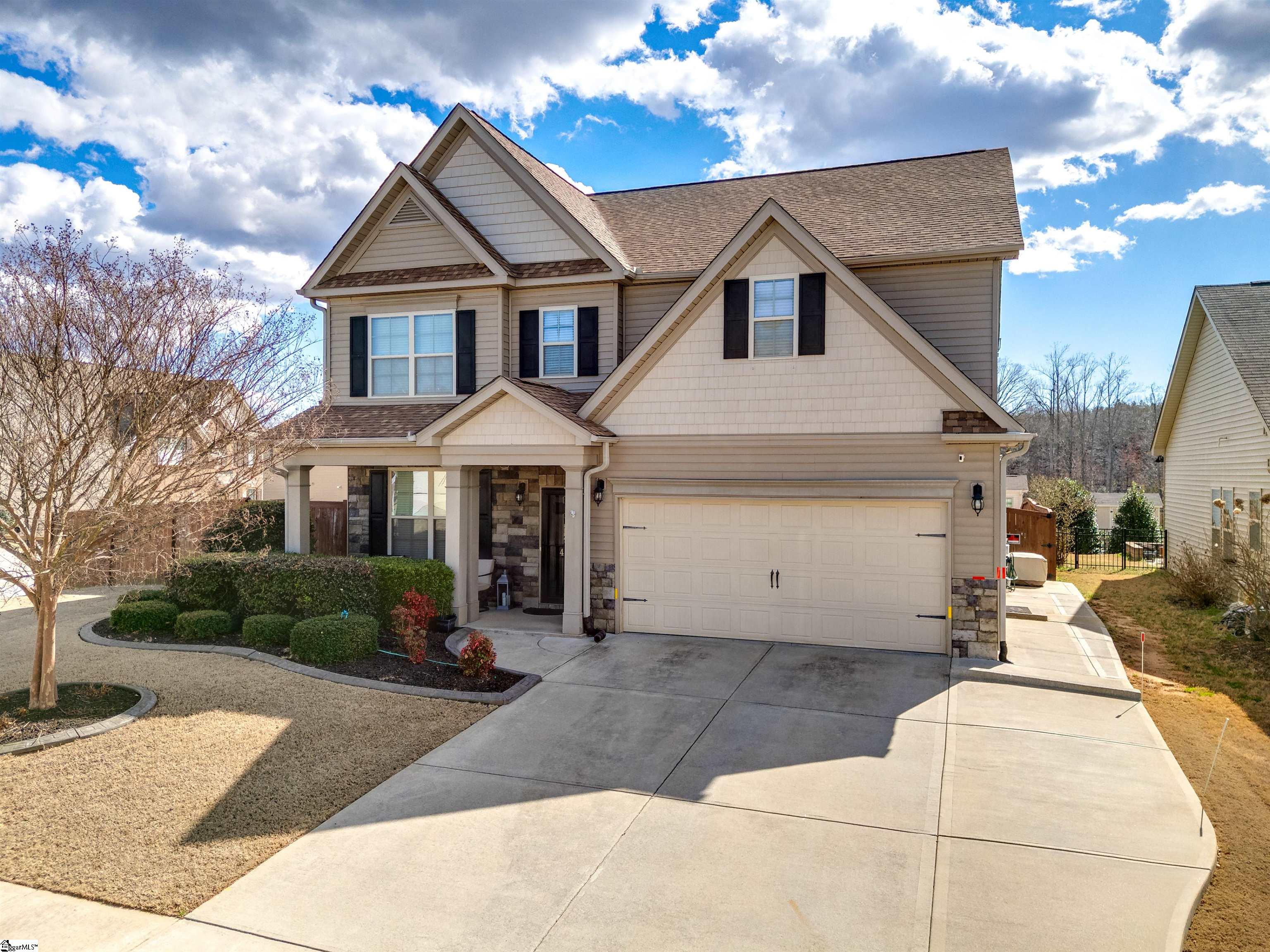 450 Bucklebury Road photo 1
