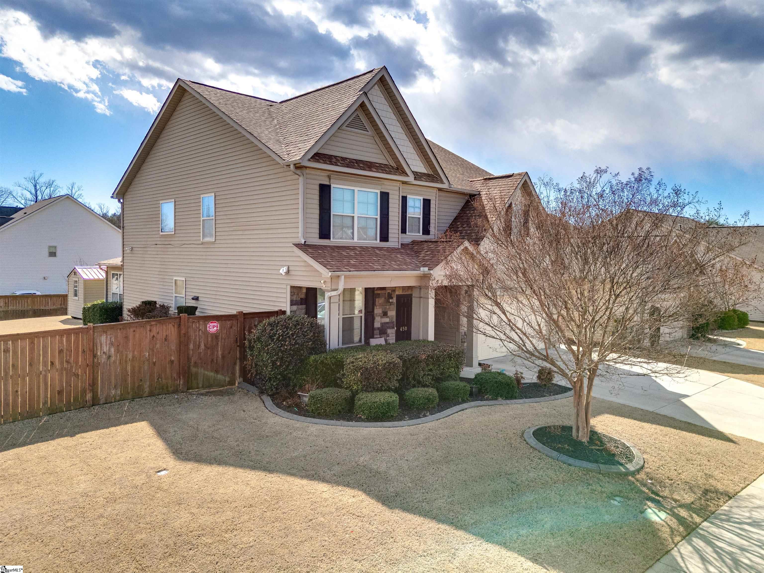 450 Bucklebury Road photo 3