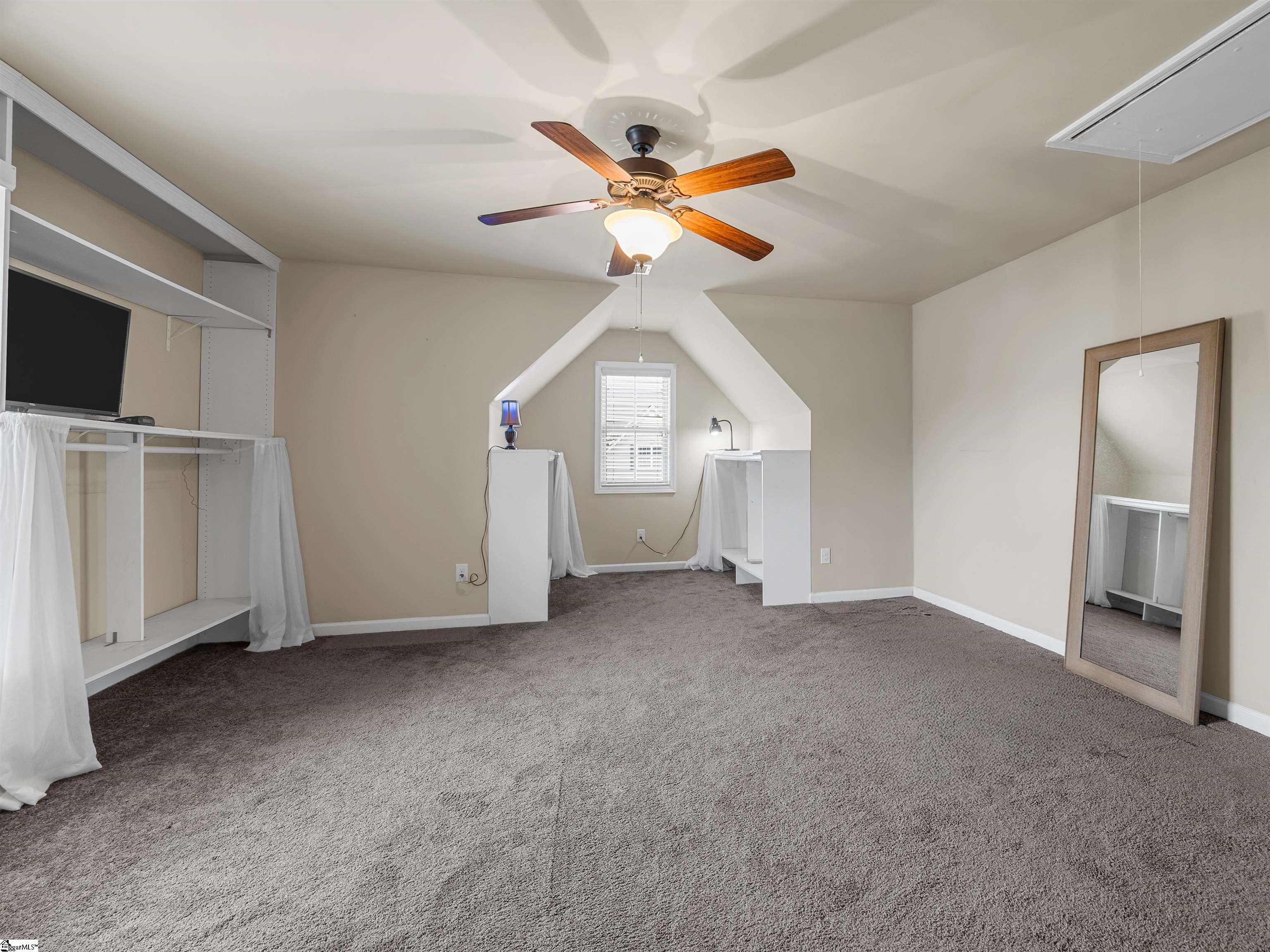 450 Bucklebury Road photo 23