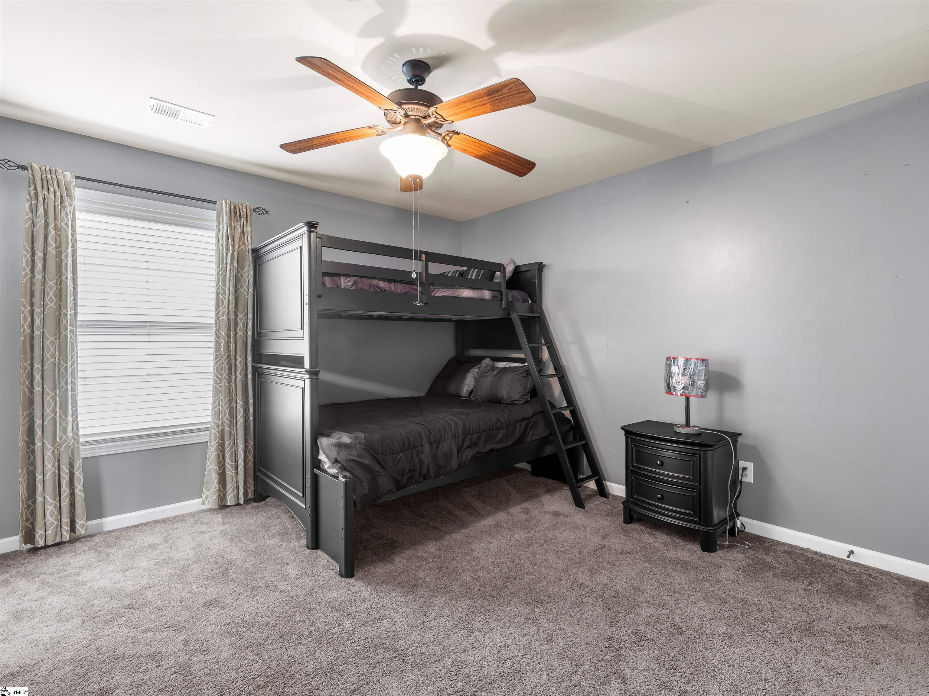450 Bucklebury Road photo 26