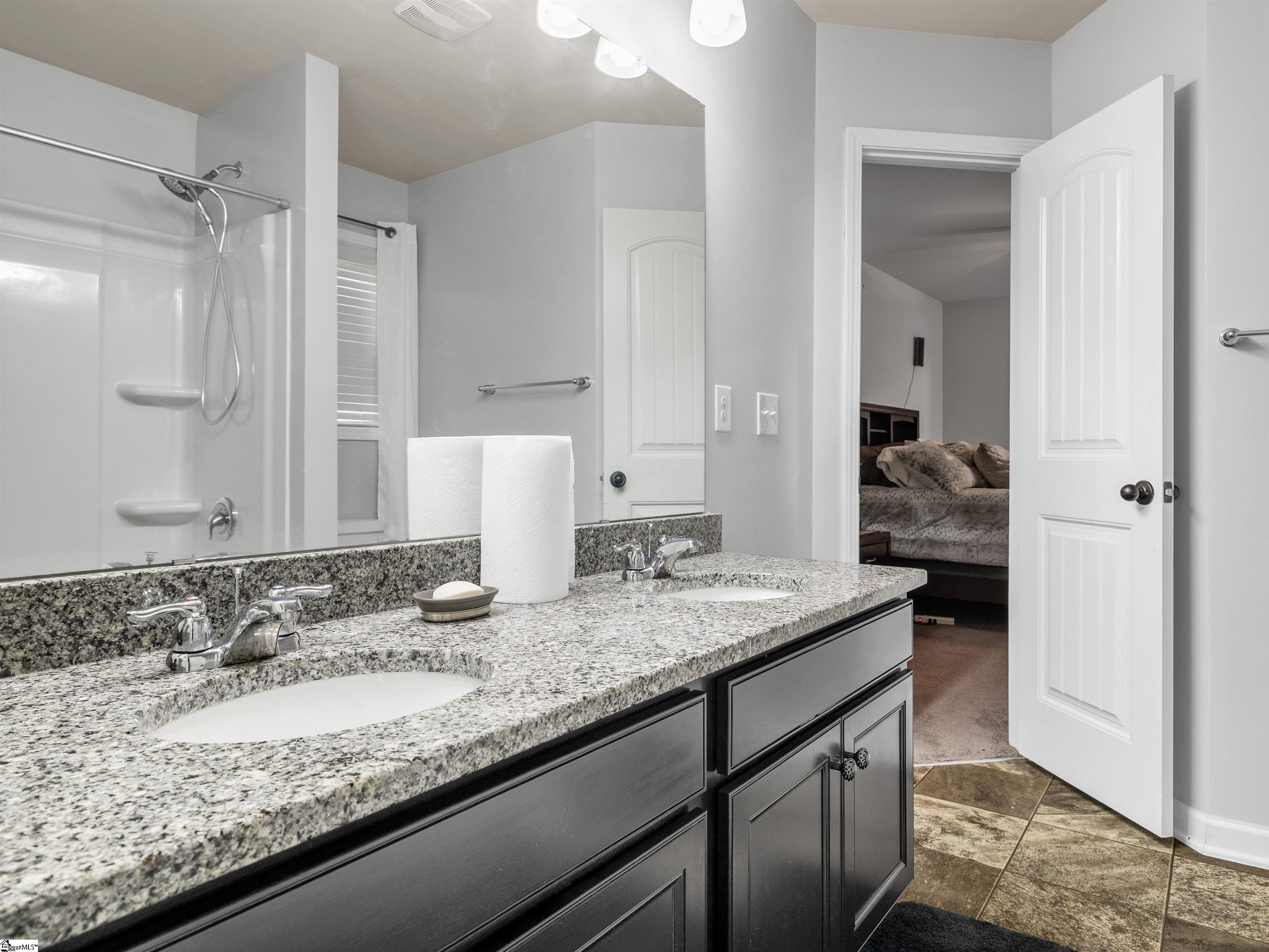450 Bucklebury Road photo 28