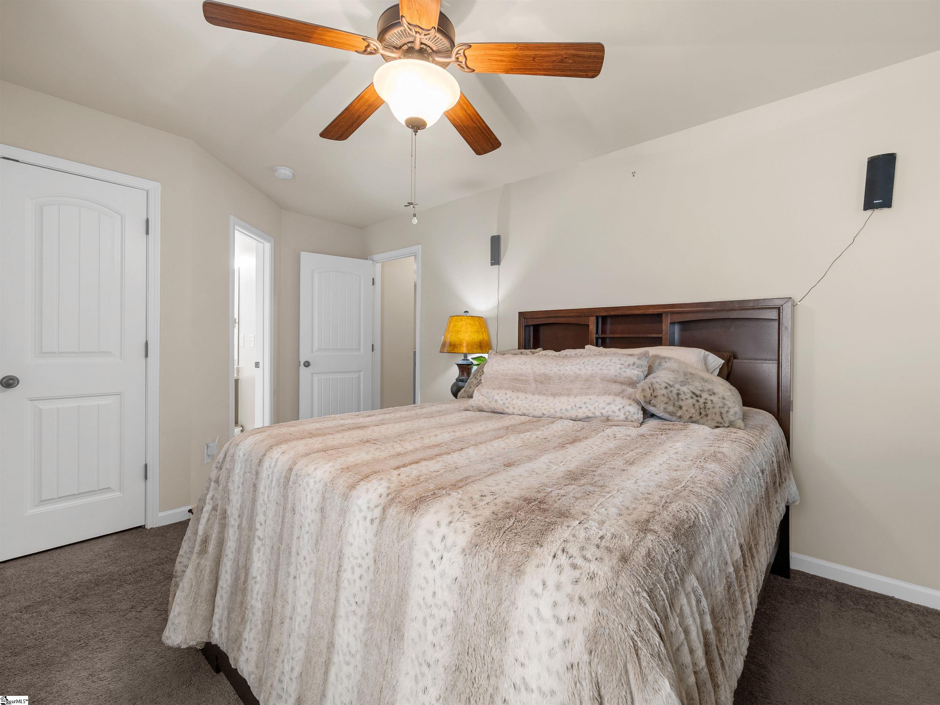 450 Bucklebury Road photo 31