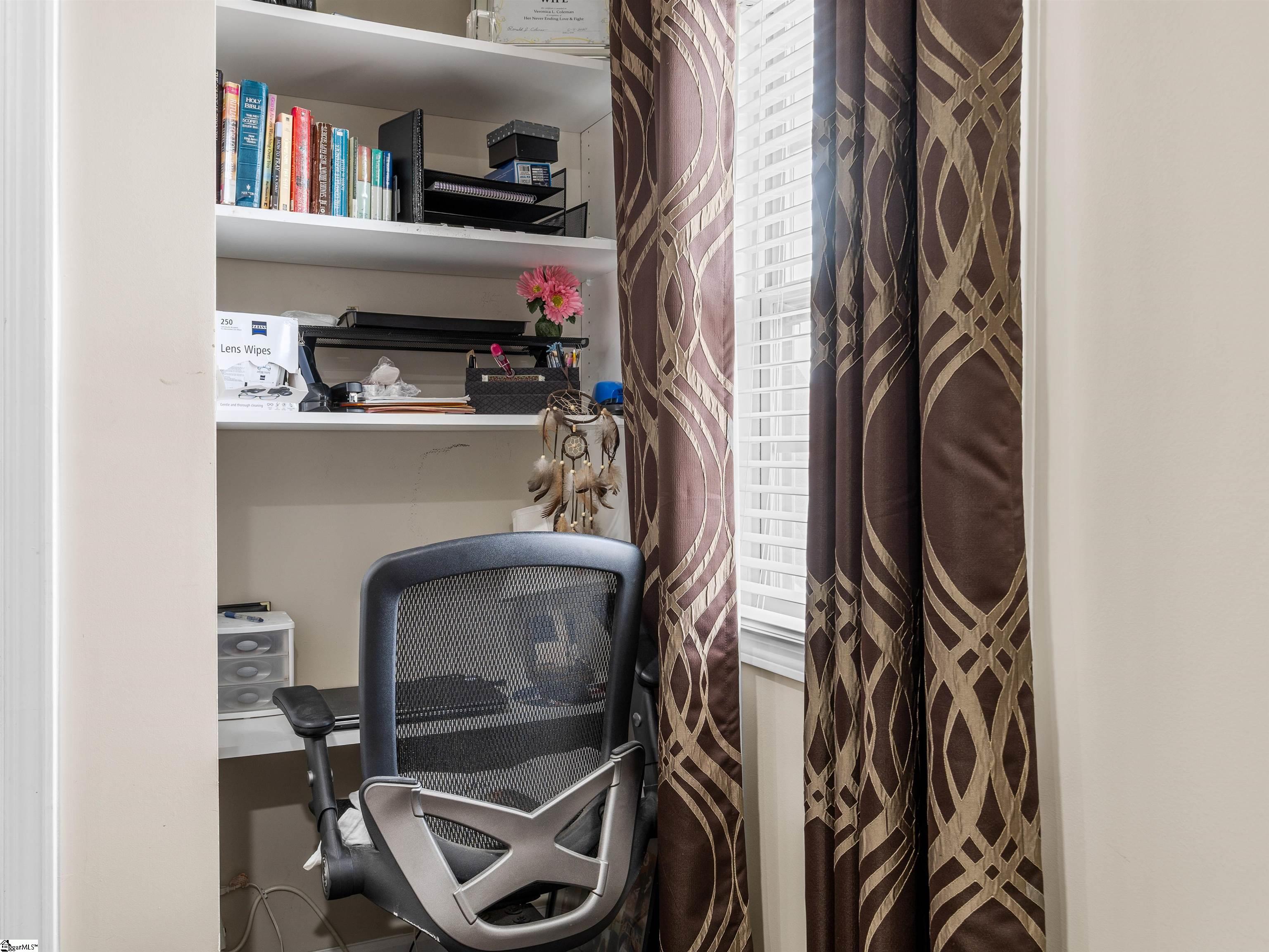 450 Bucklebury Road photo 35