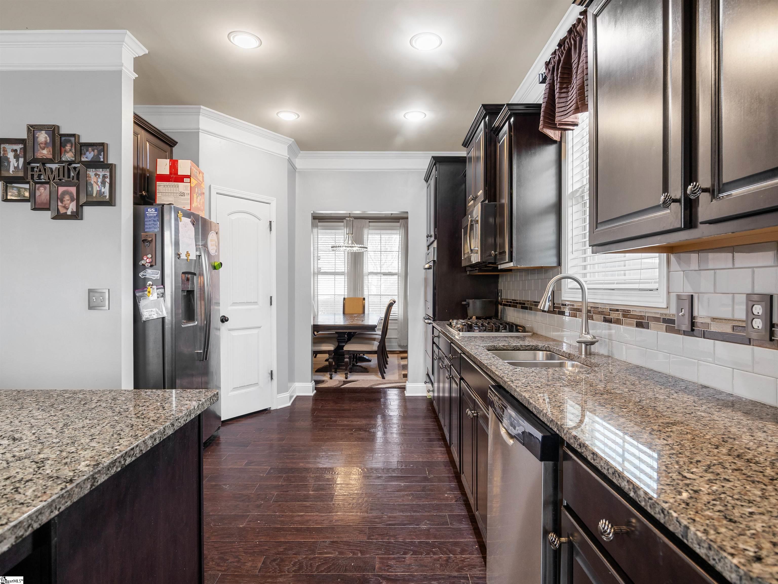 450 Bucklebury Road photo 9