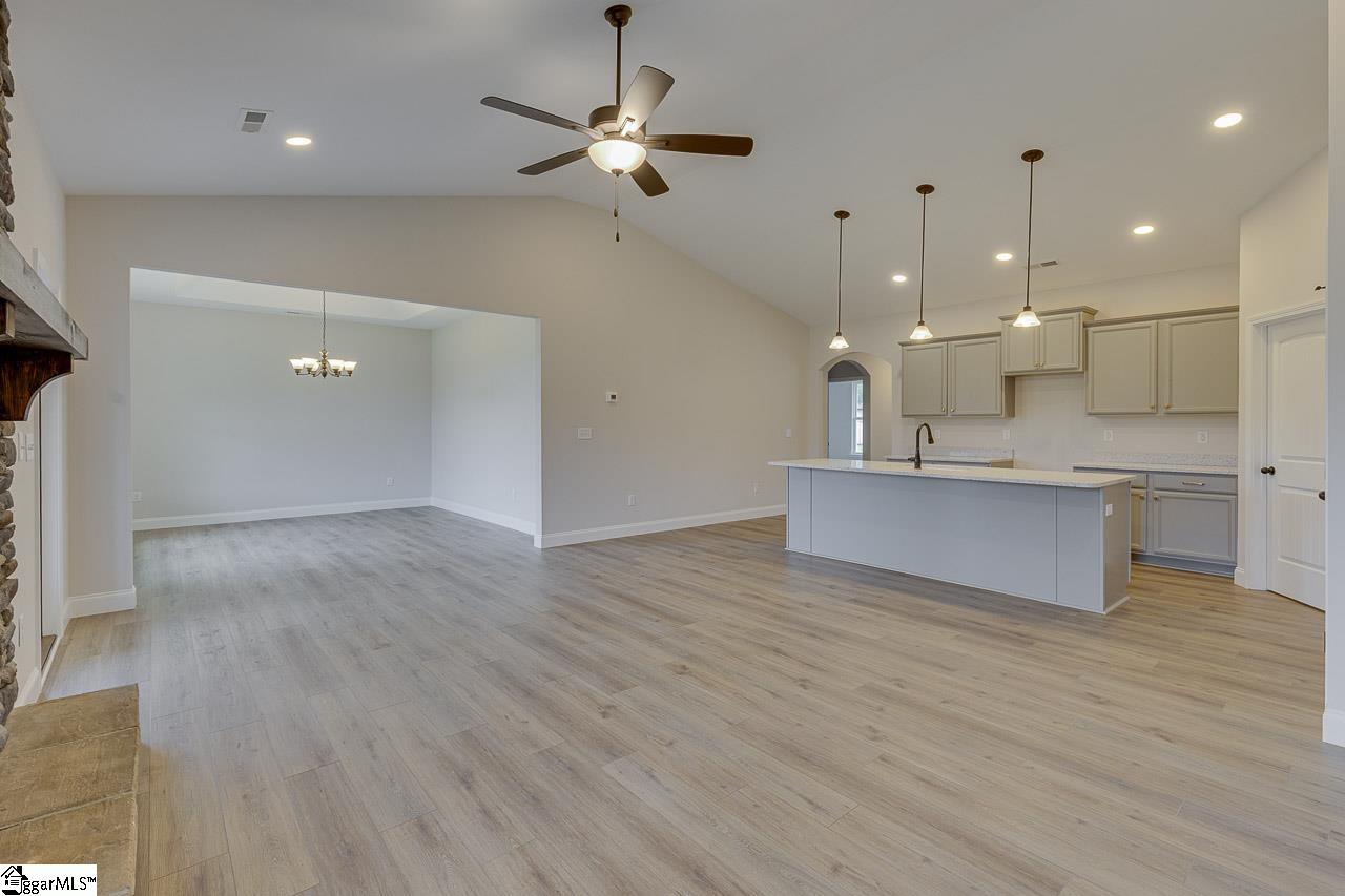 108 Walters Way photo 20
