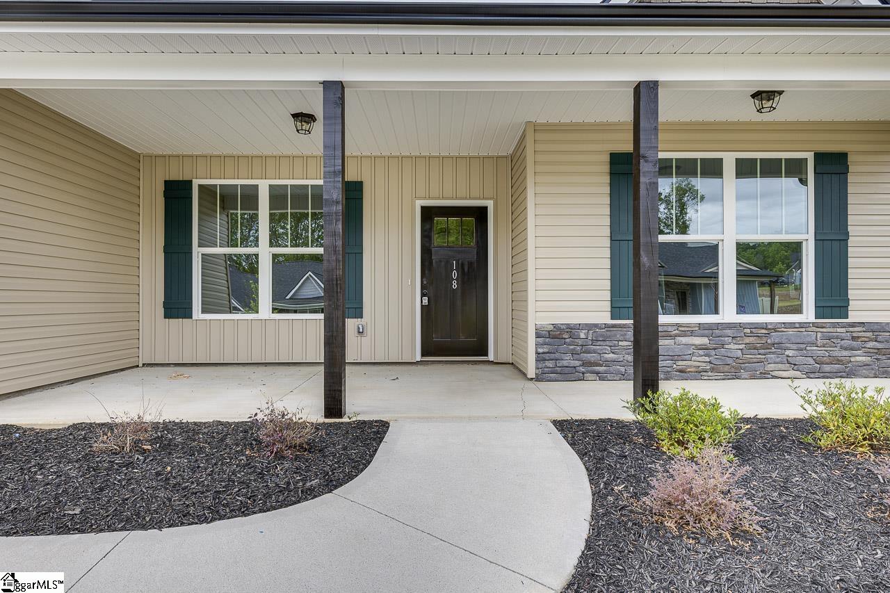 108 Walters Way photo 4