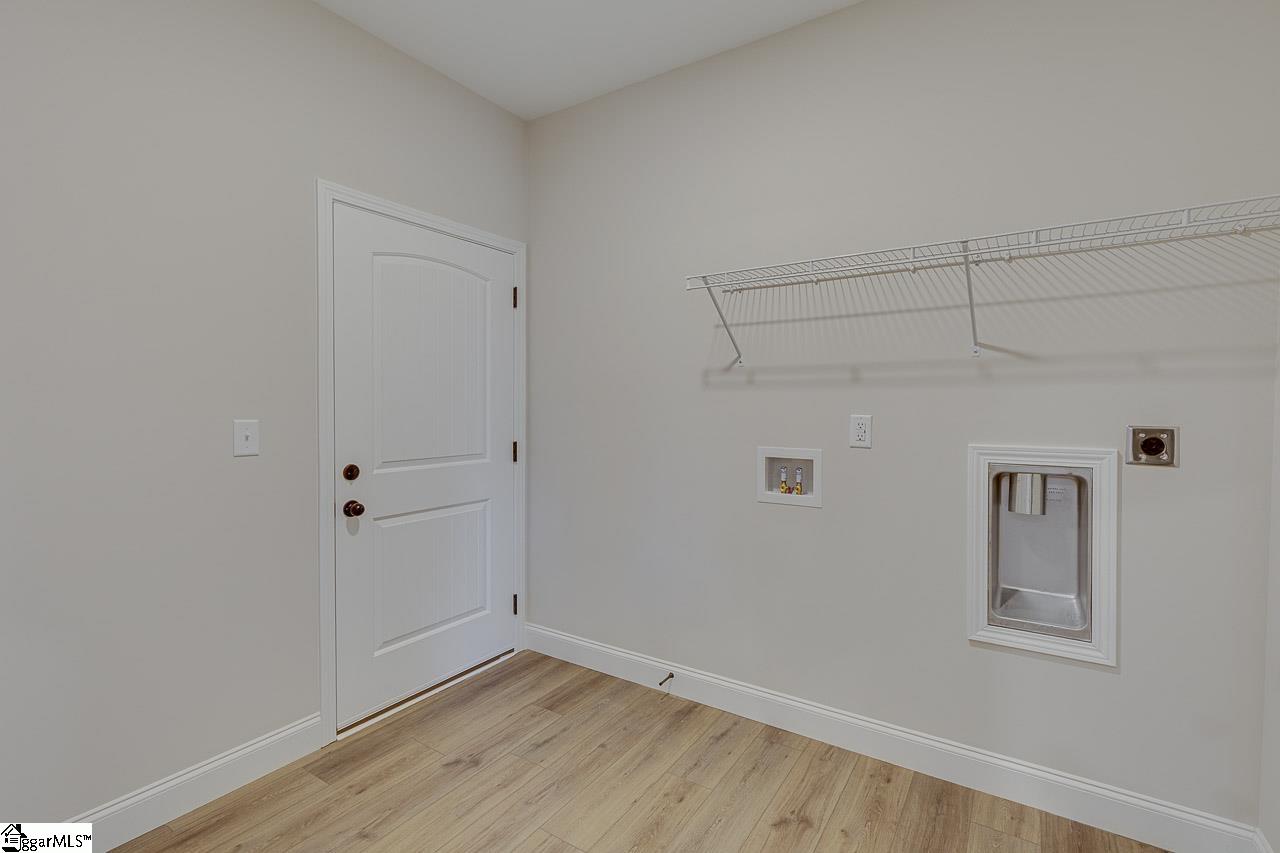 108 Walters Way photo 36