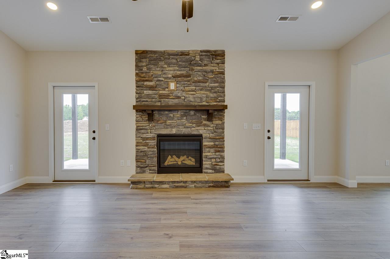 108 Walters Way photo 8