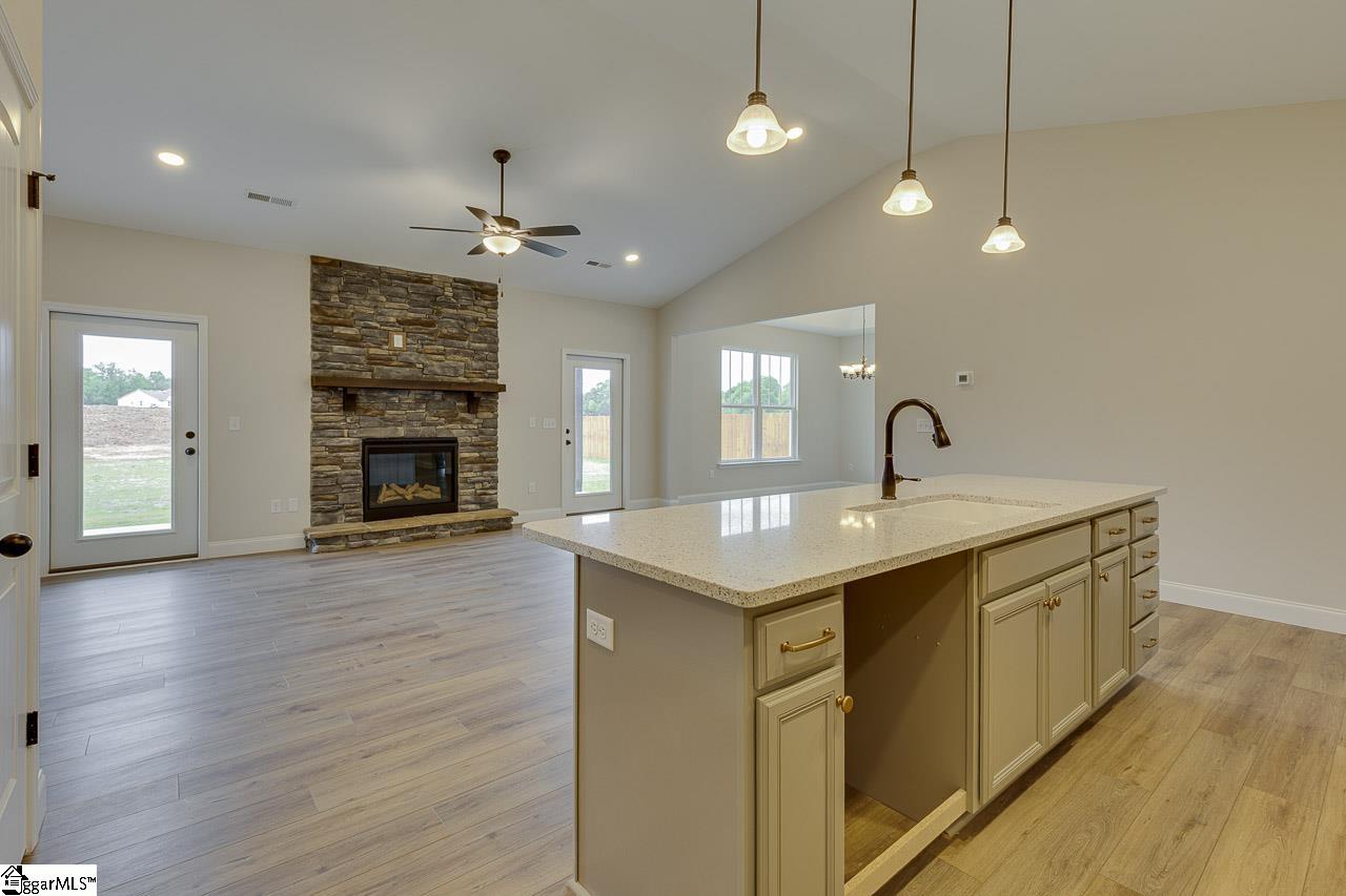 108 Walters Way photo 9