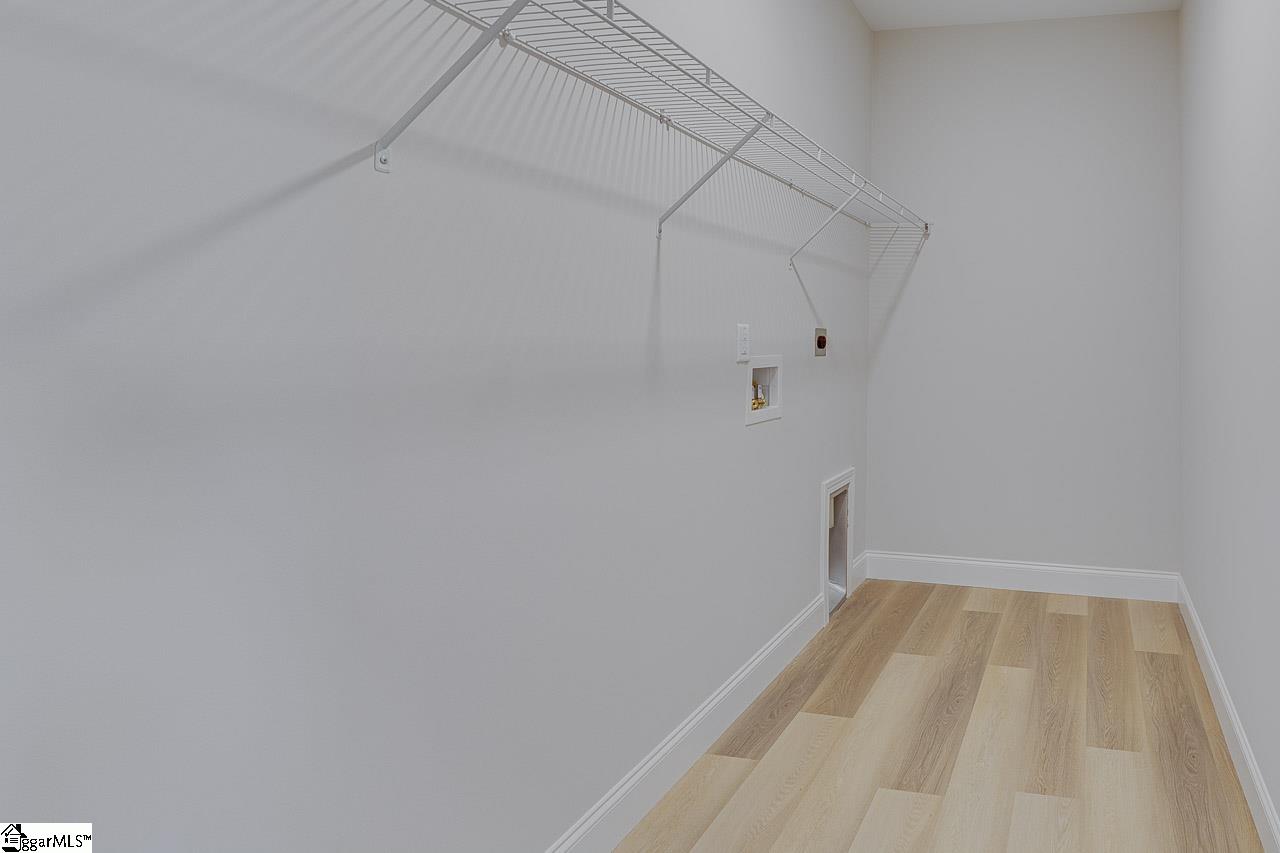 112 Walters Way photo 24