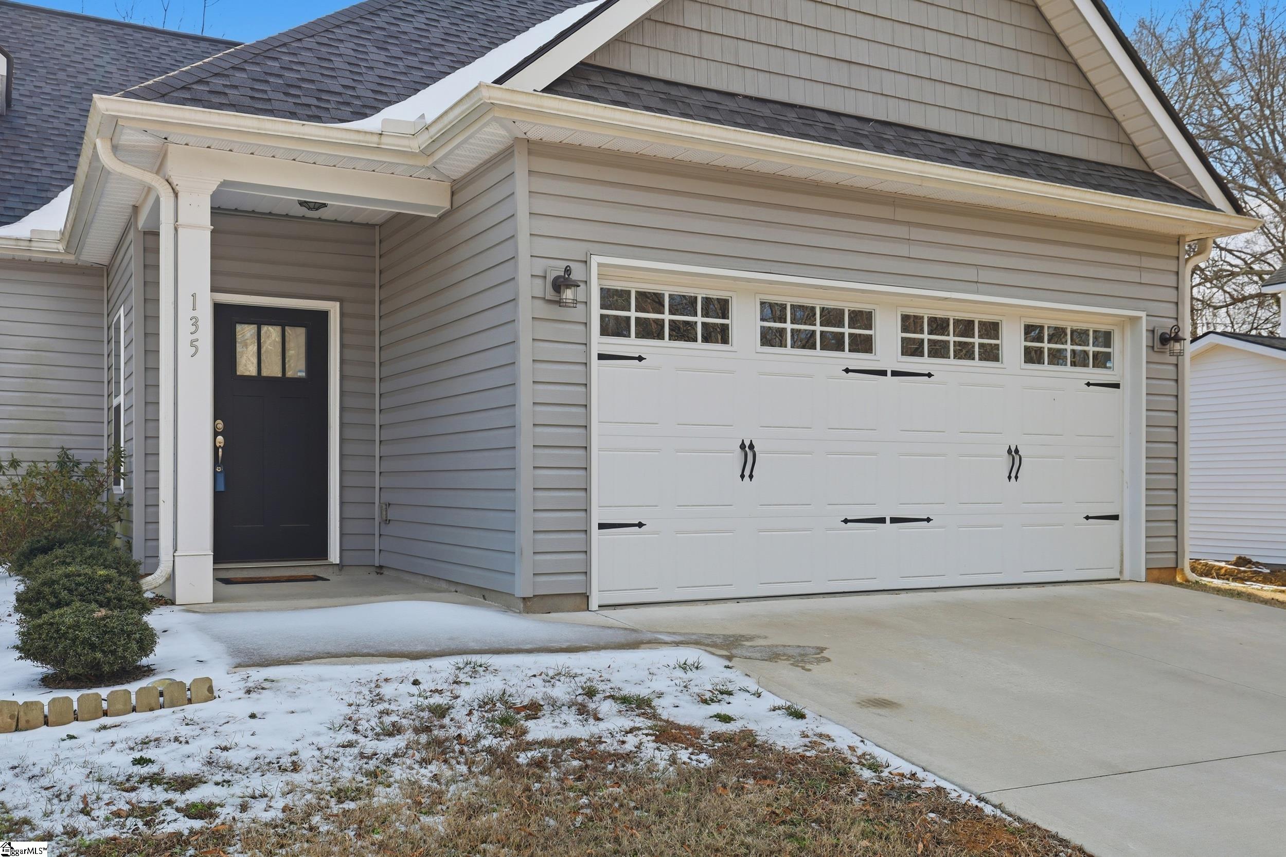 135 Stevenson Drive photo 3