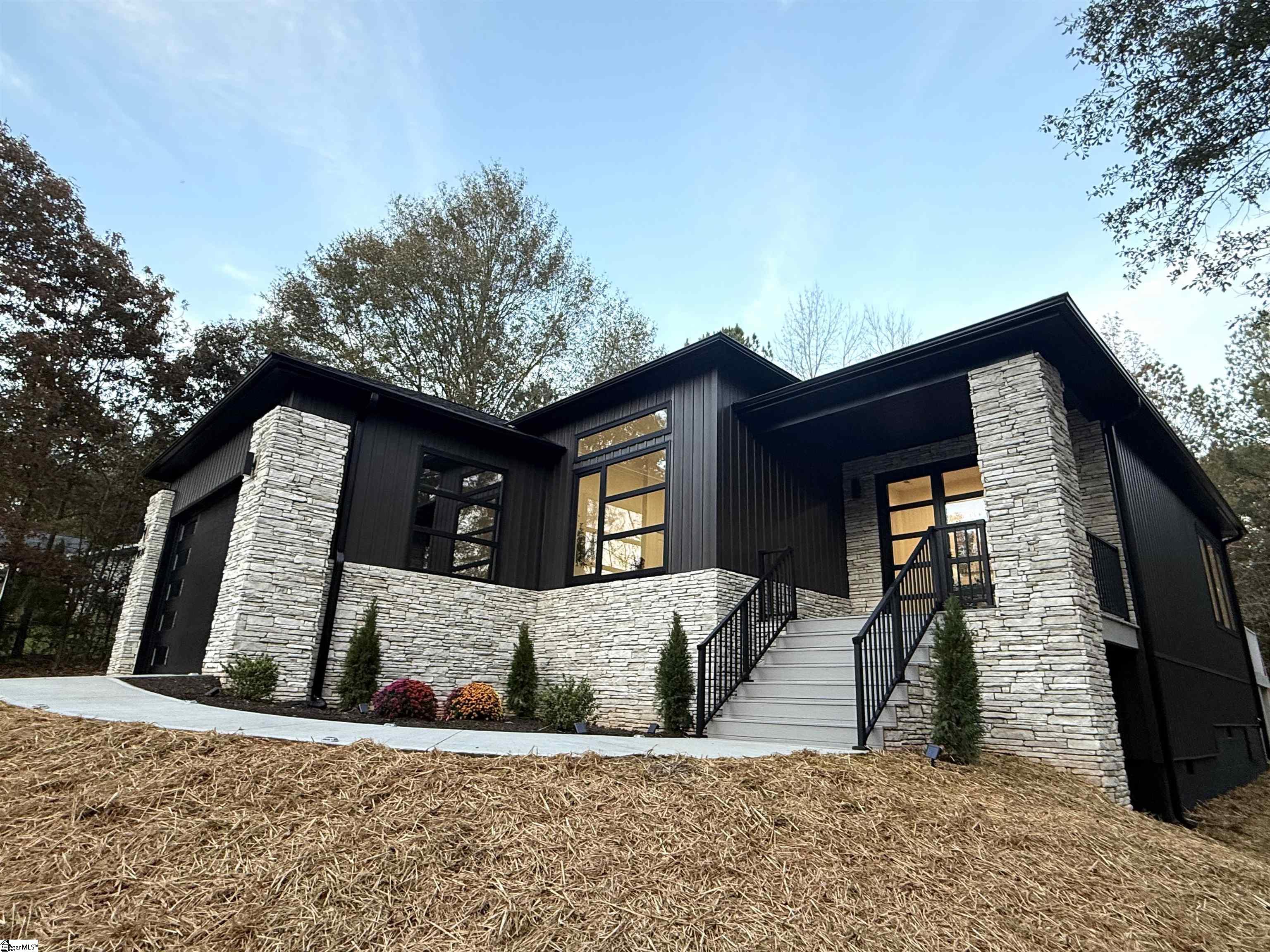 1026 Blumefield Road photo 26