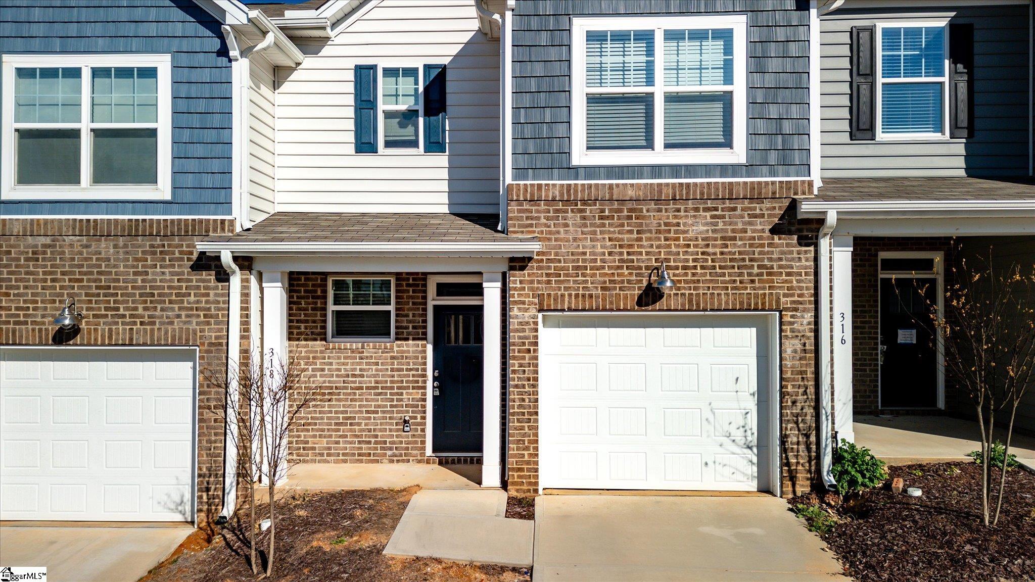 318 E Compass Way photo 1