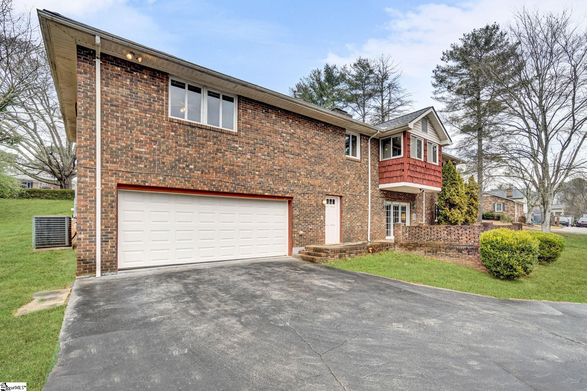 455 Mockingbird Lane Spartanburg, SC 29307