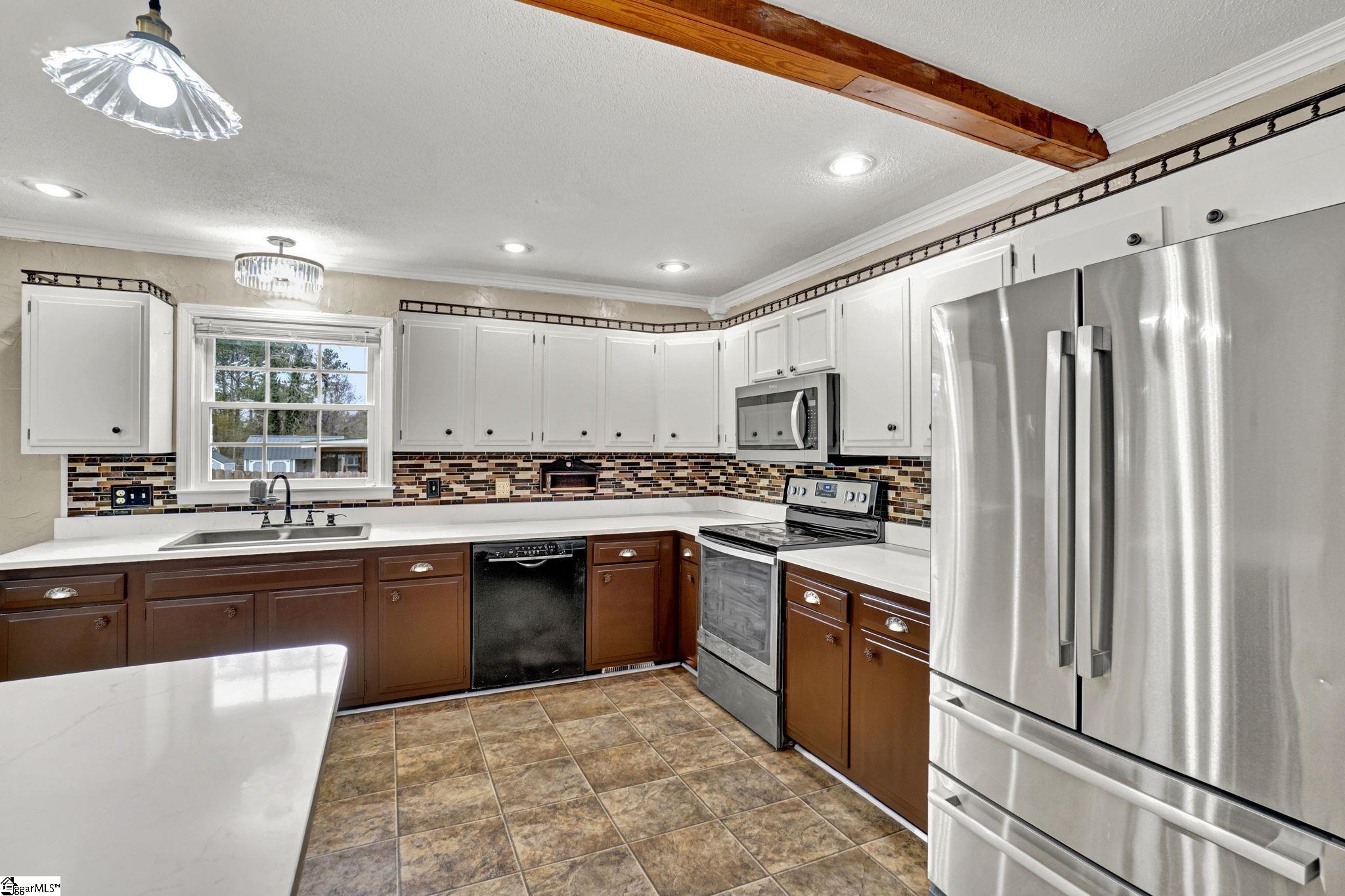 1605 E Durst Avenue Greenwood, SC 29649
