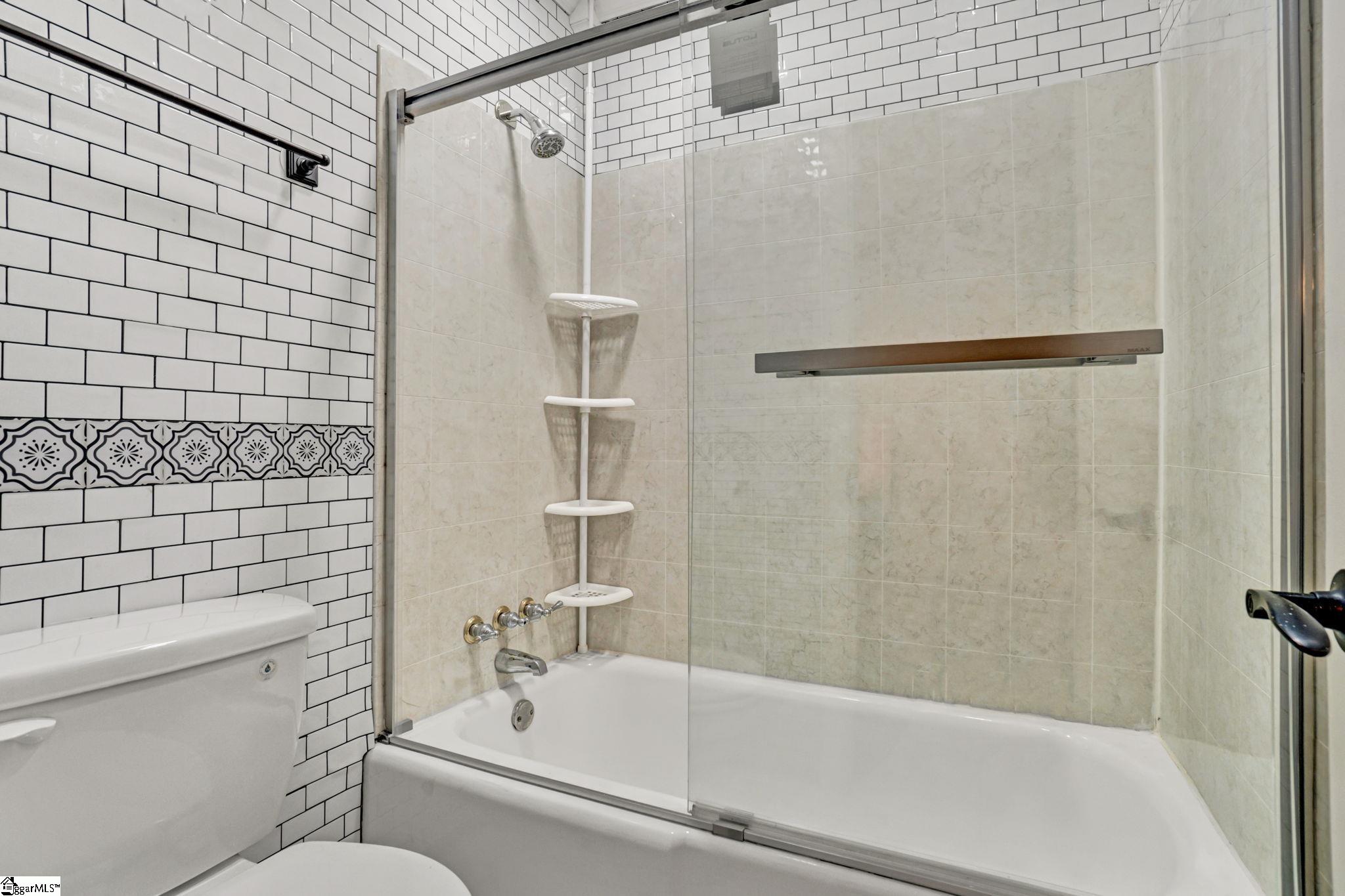 1605 E Durst Avenue Greenwood, SC 29649