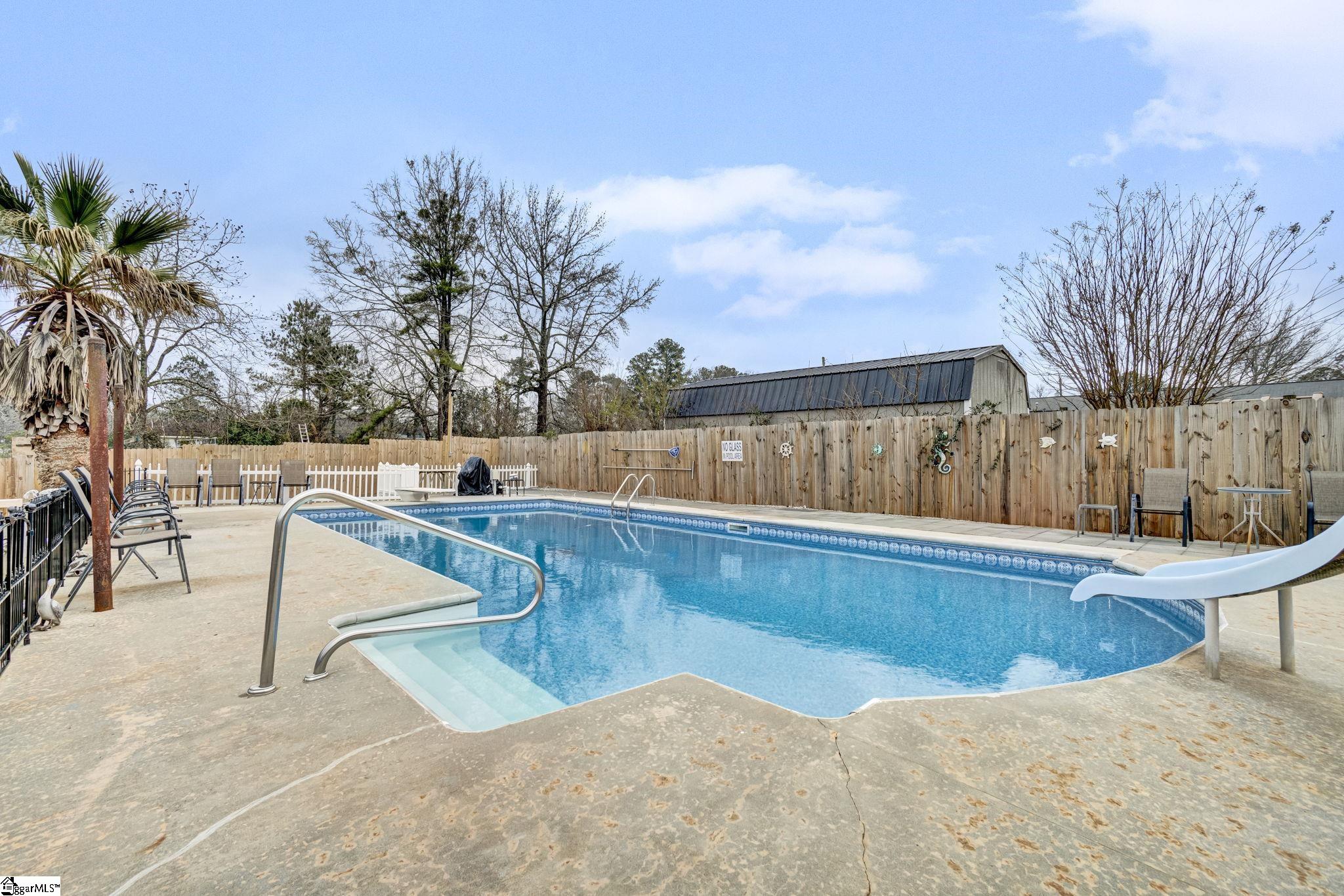 1605 E Durst Avenue Greenwood, SC 29649