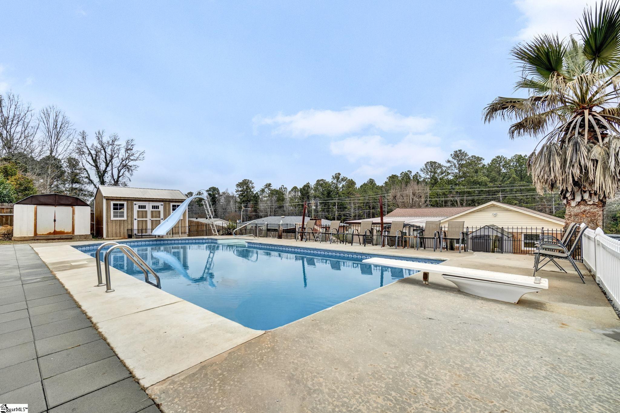 1605 E Durst Avenue Greenwood, SC 29649