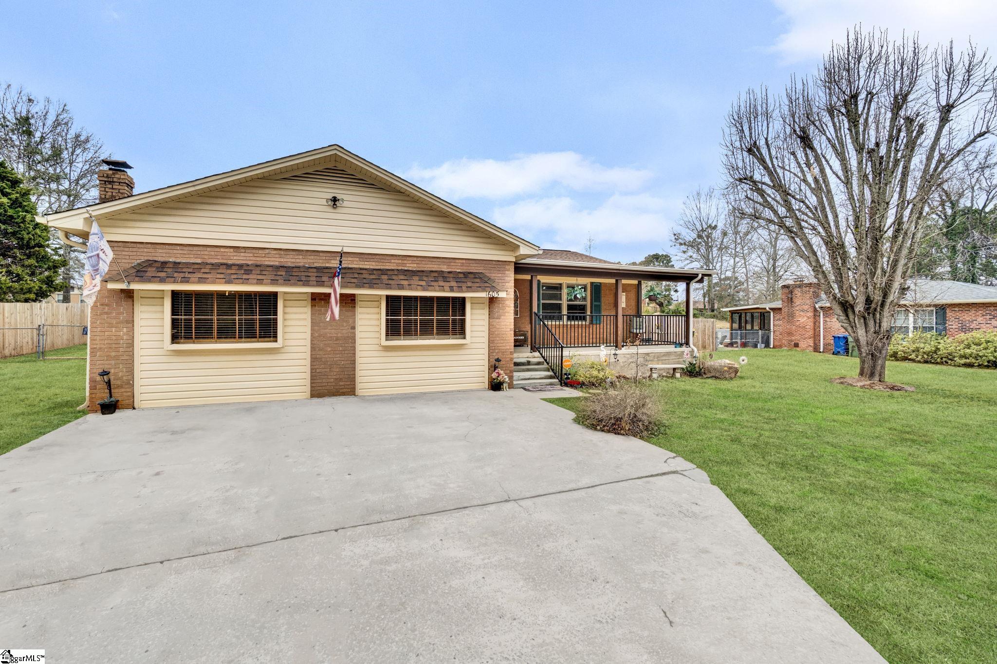 1605 E Durst Avenue Greenwood, SC 29649