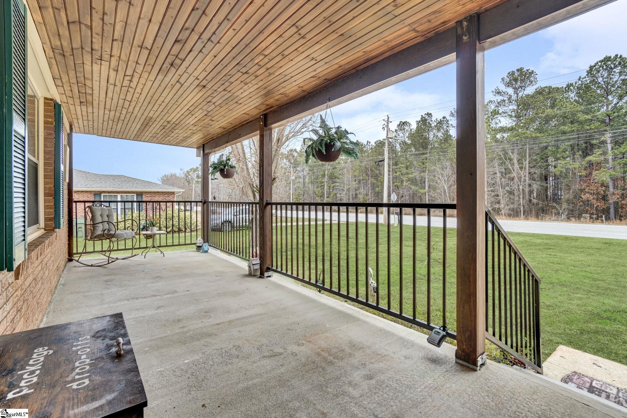 1605 E Durst Avenue Greenwood, SC 29649