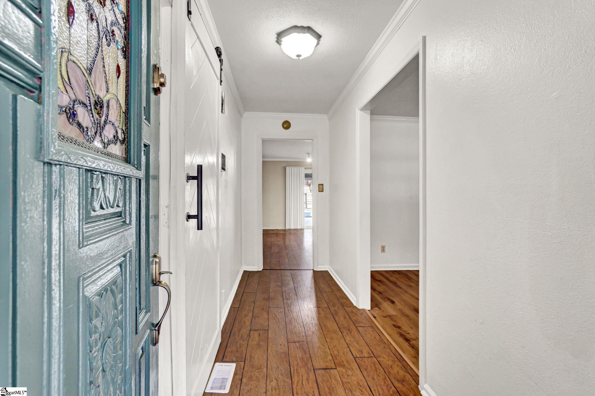 1605 E Durst Avenue Greenwood, SC 29649