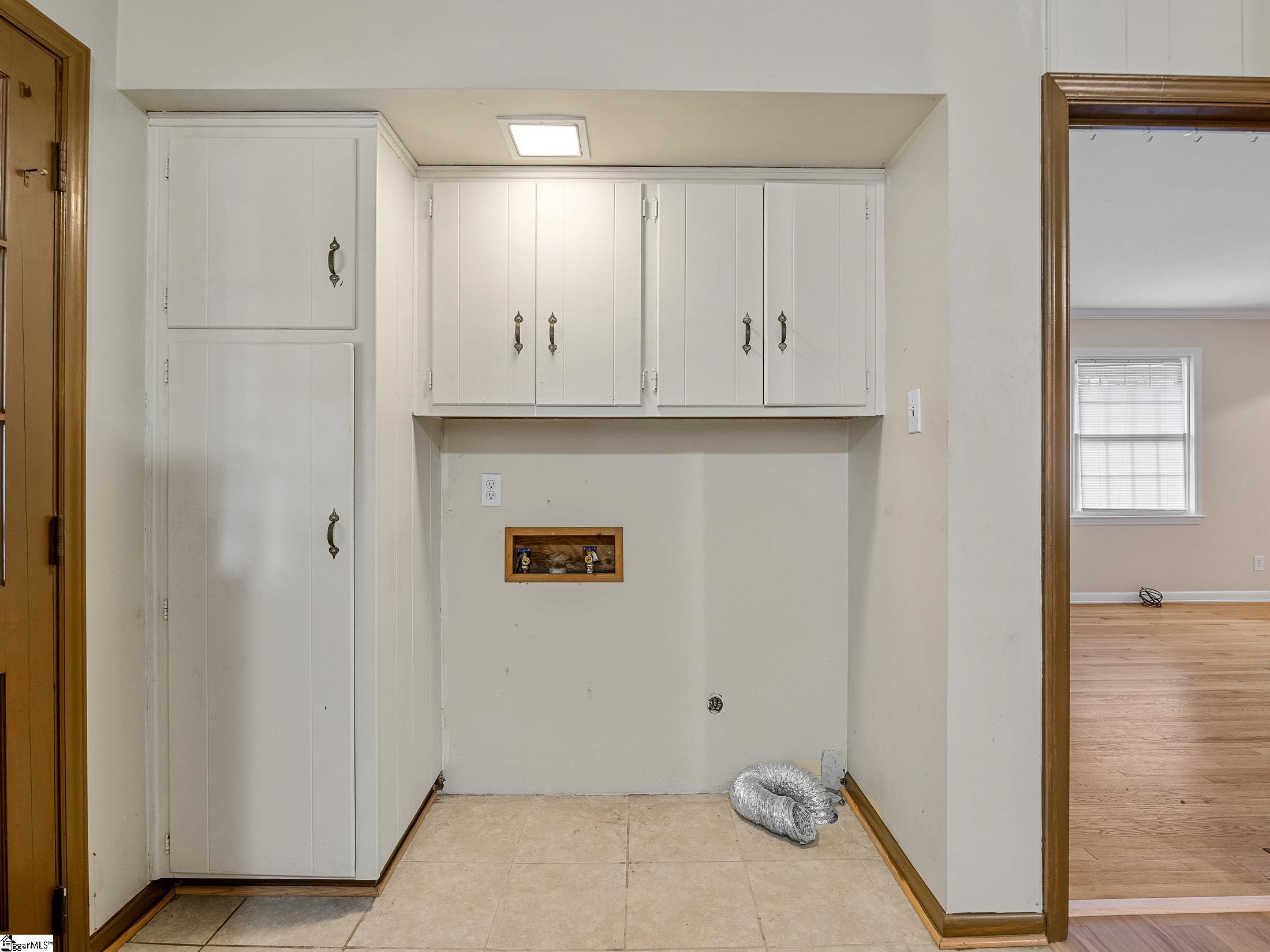 308 Pine Lake Court Spartanburg, SC 29301