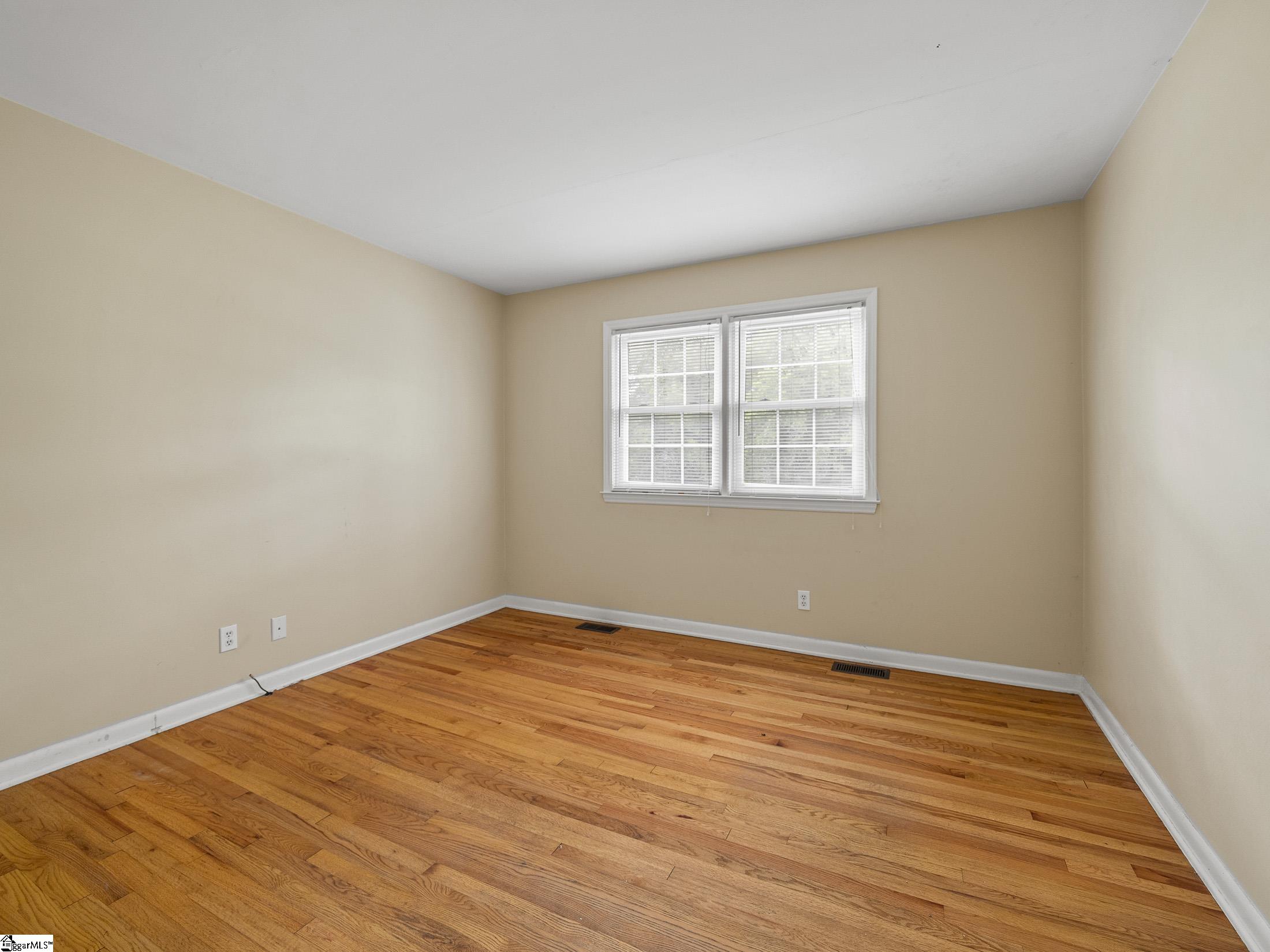 308 Pine Lake Court Spartanburg, SC 29301