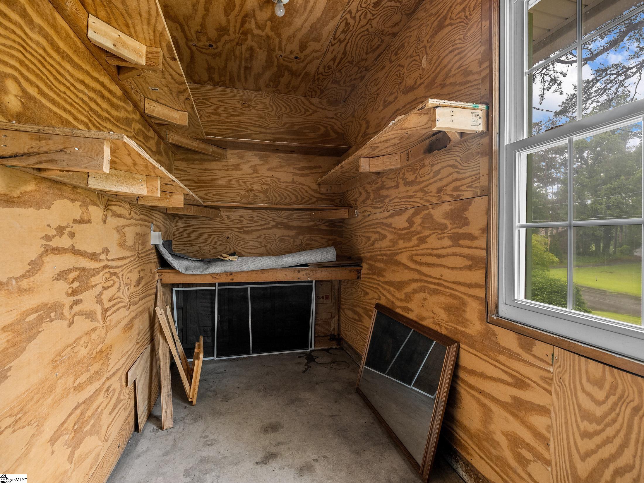 308 Pine Lake Court Spartanburg, SC 29301