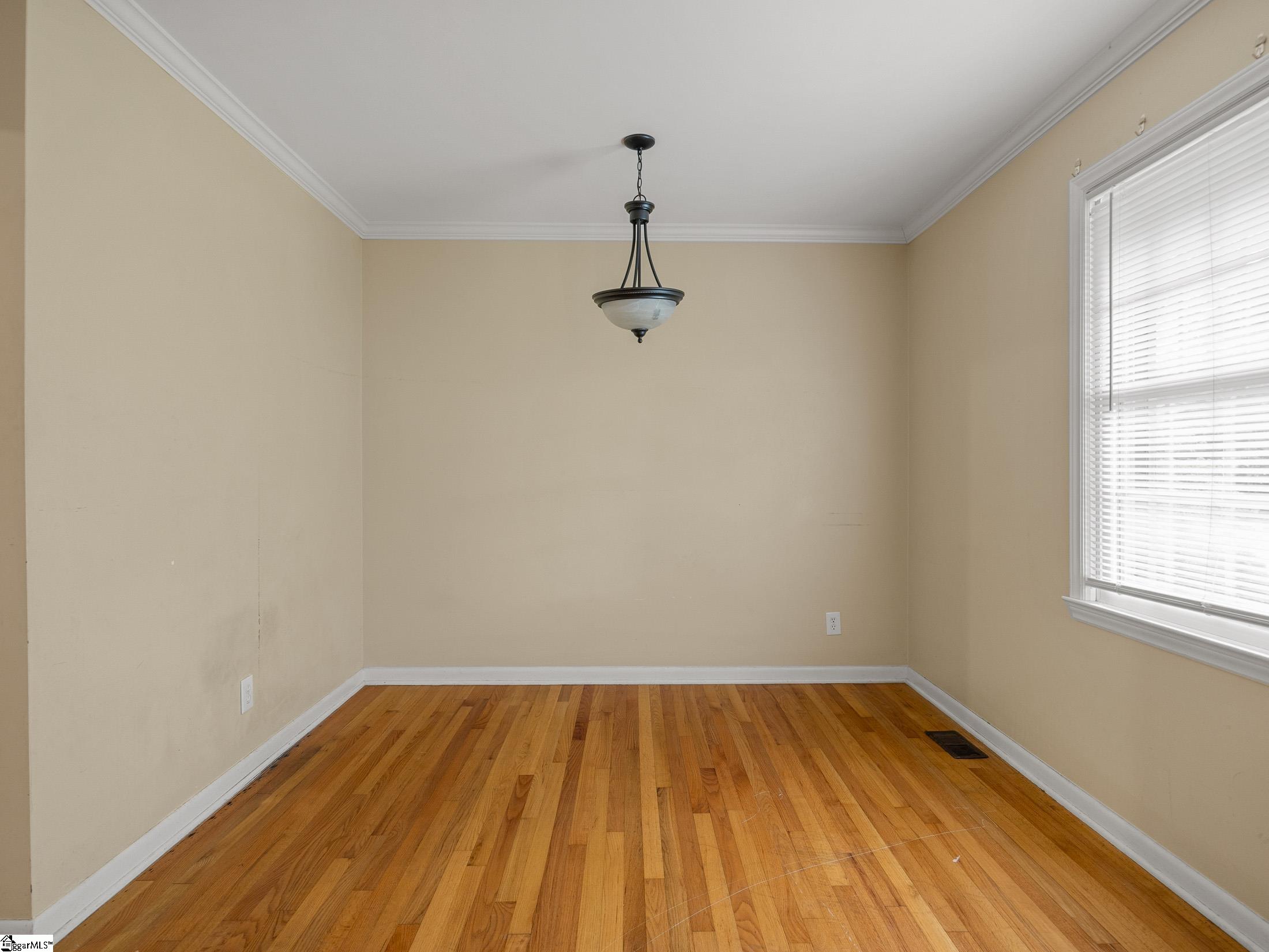 308 Pine Lake Court Spartanburg, SC 29301