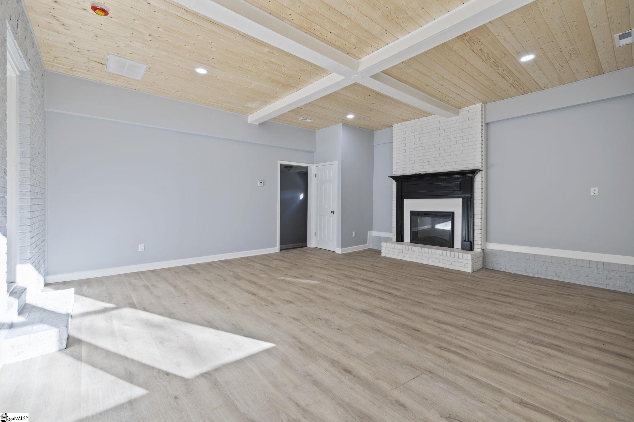 104 Sunline Place Spartanburg, SC 29307