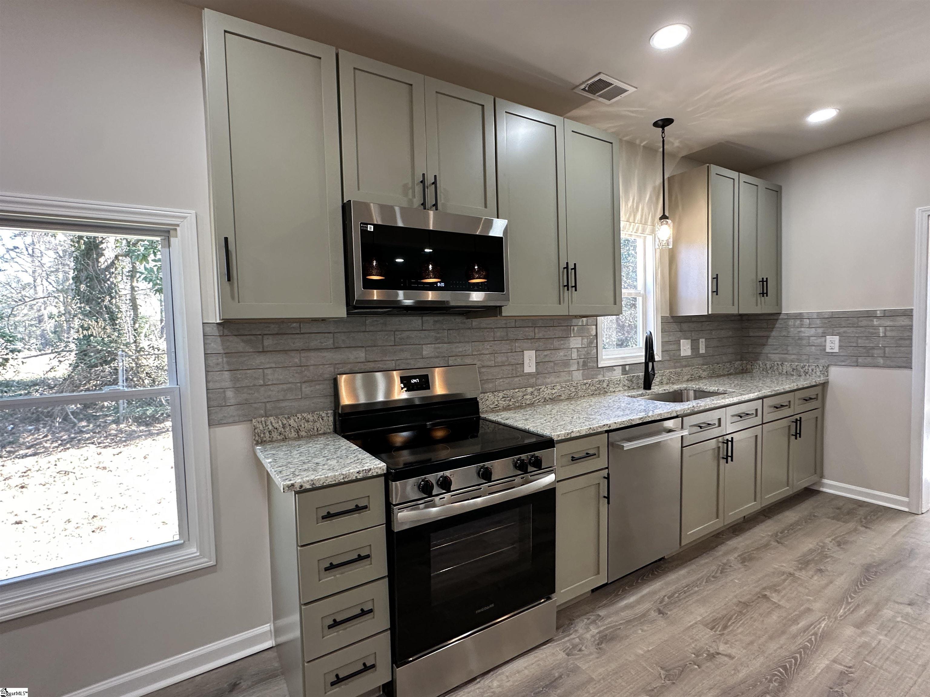 122 Sunset Drive photo 17