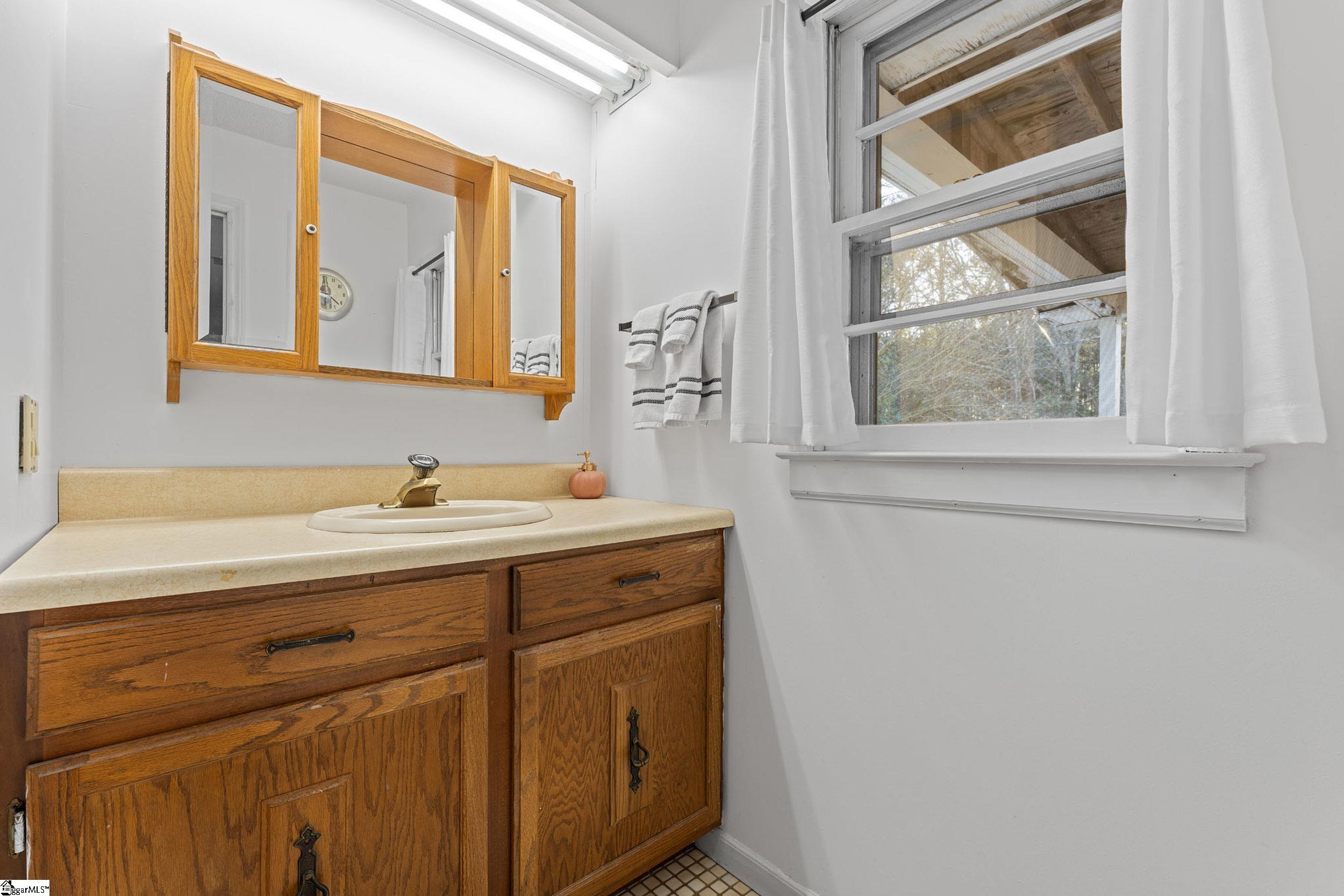 119 McAlister Drive Pendelton, SC 29670