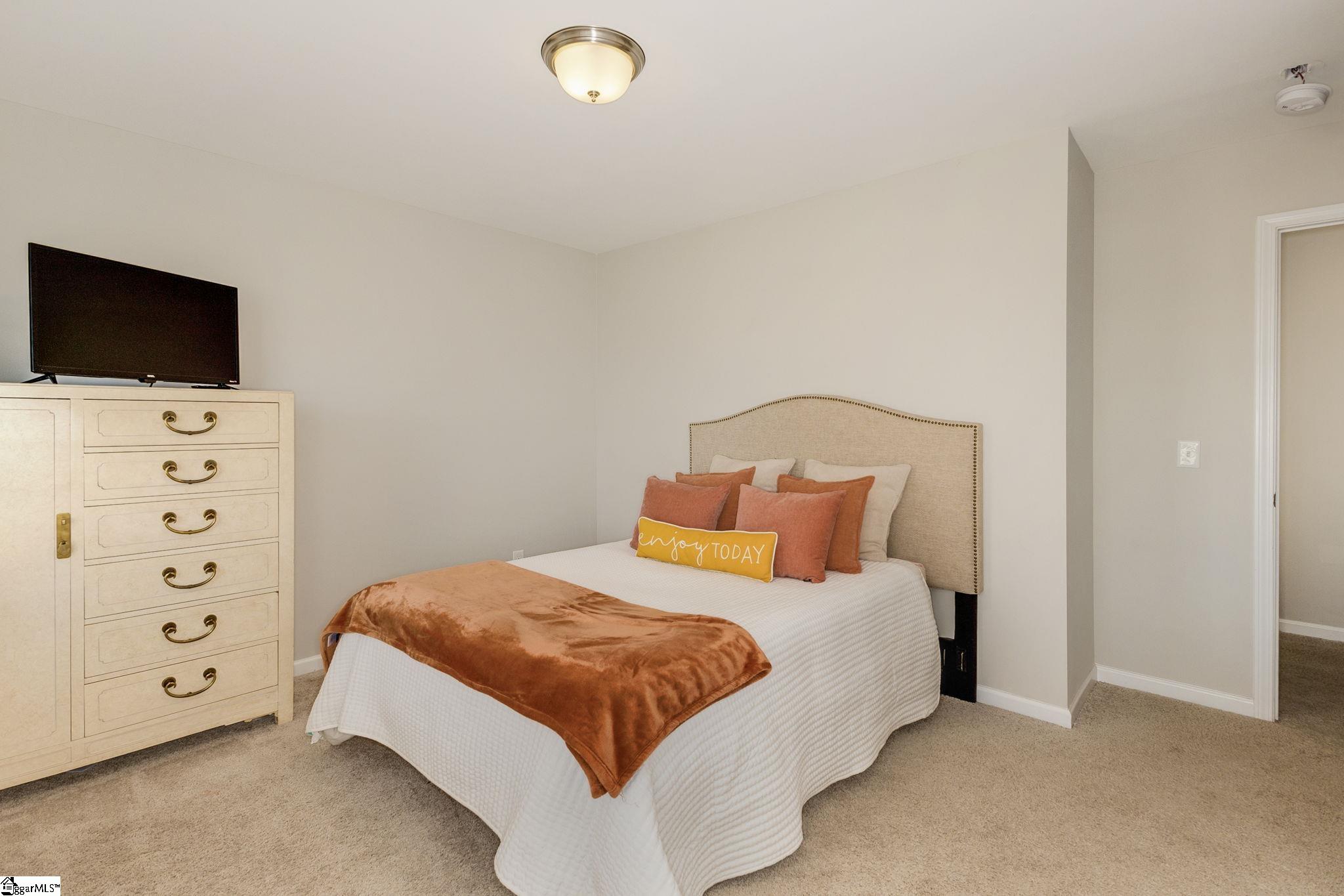 352 Avendell Drive photo 22