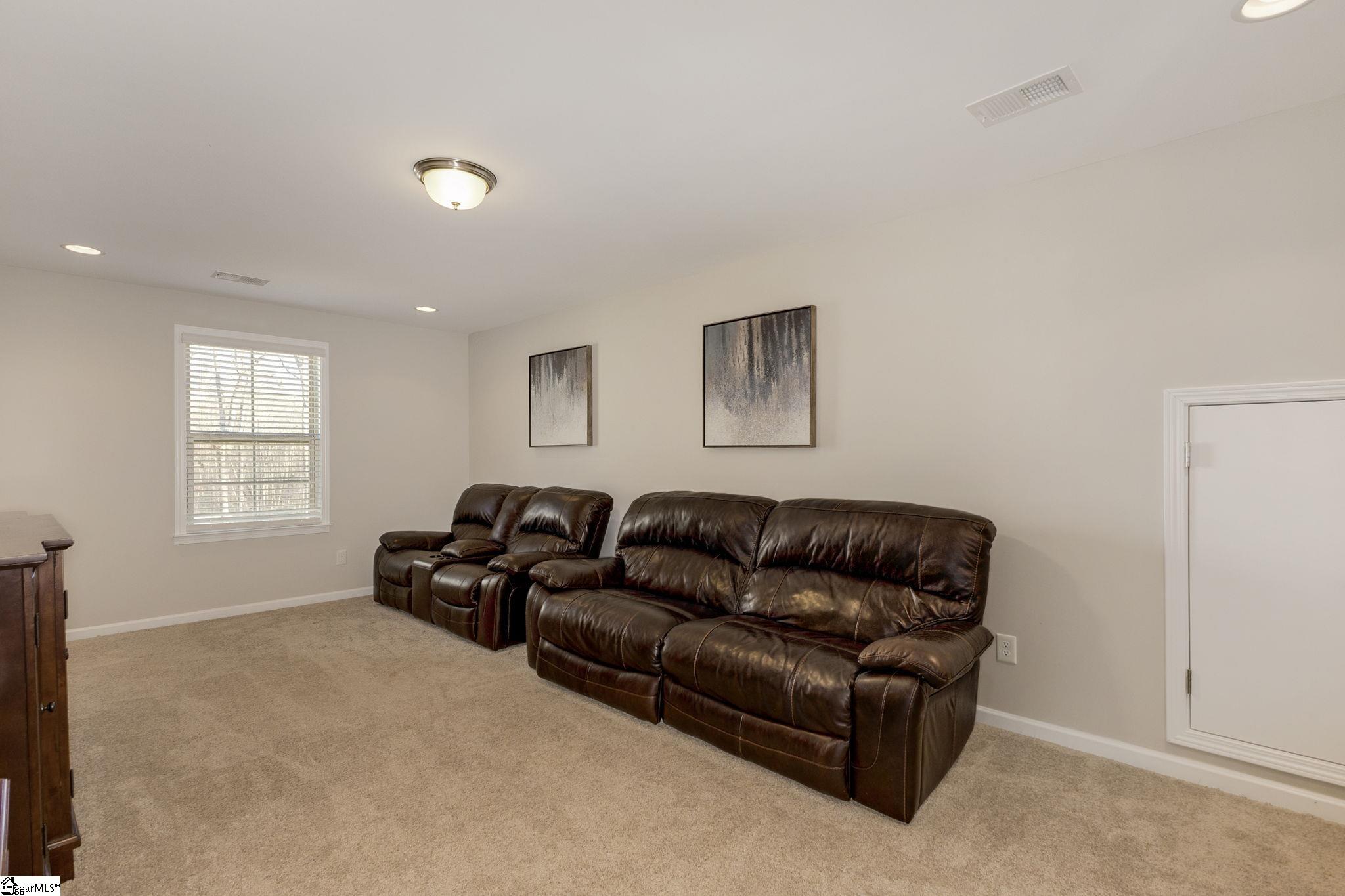 352 Avendell Drive photo 31