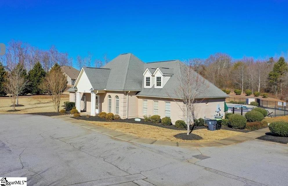 352 Avendell Drive photo 40
