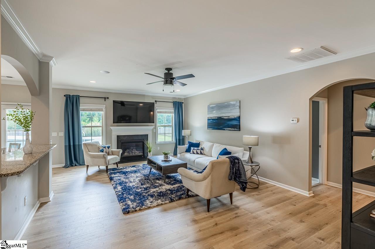 352 Avendell Drive photo 6