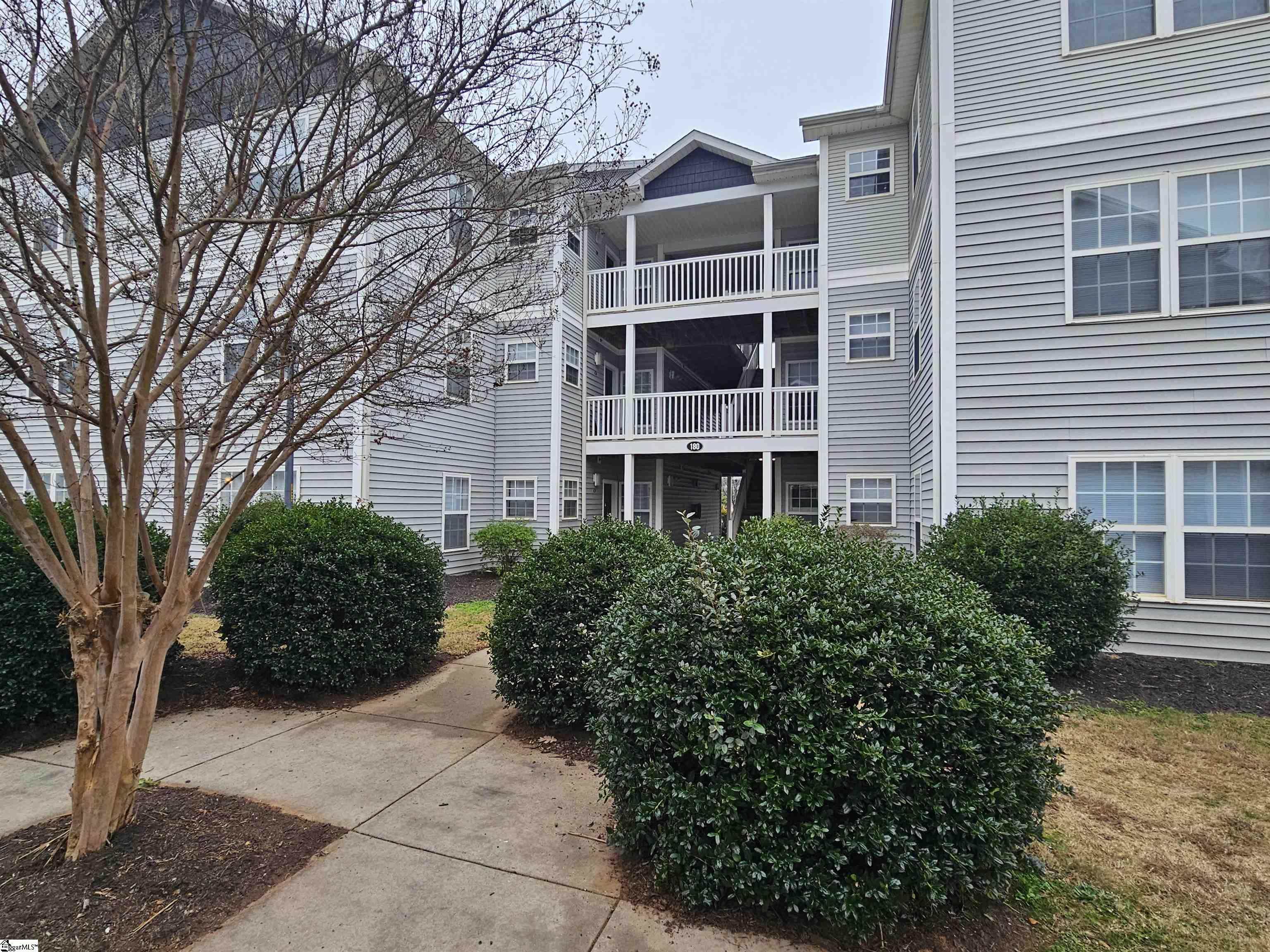 192 Universtiy Village Drive photo 14