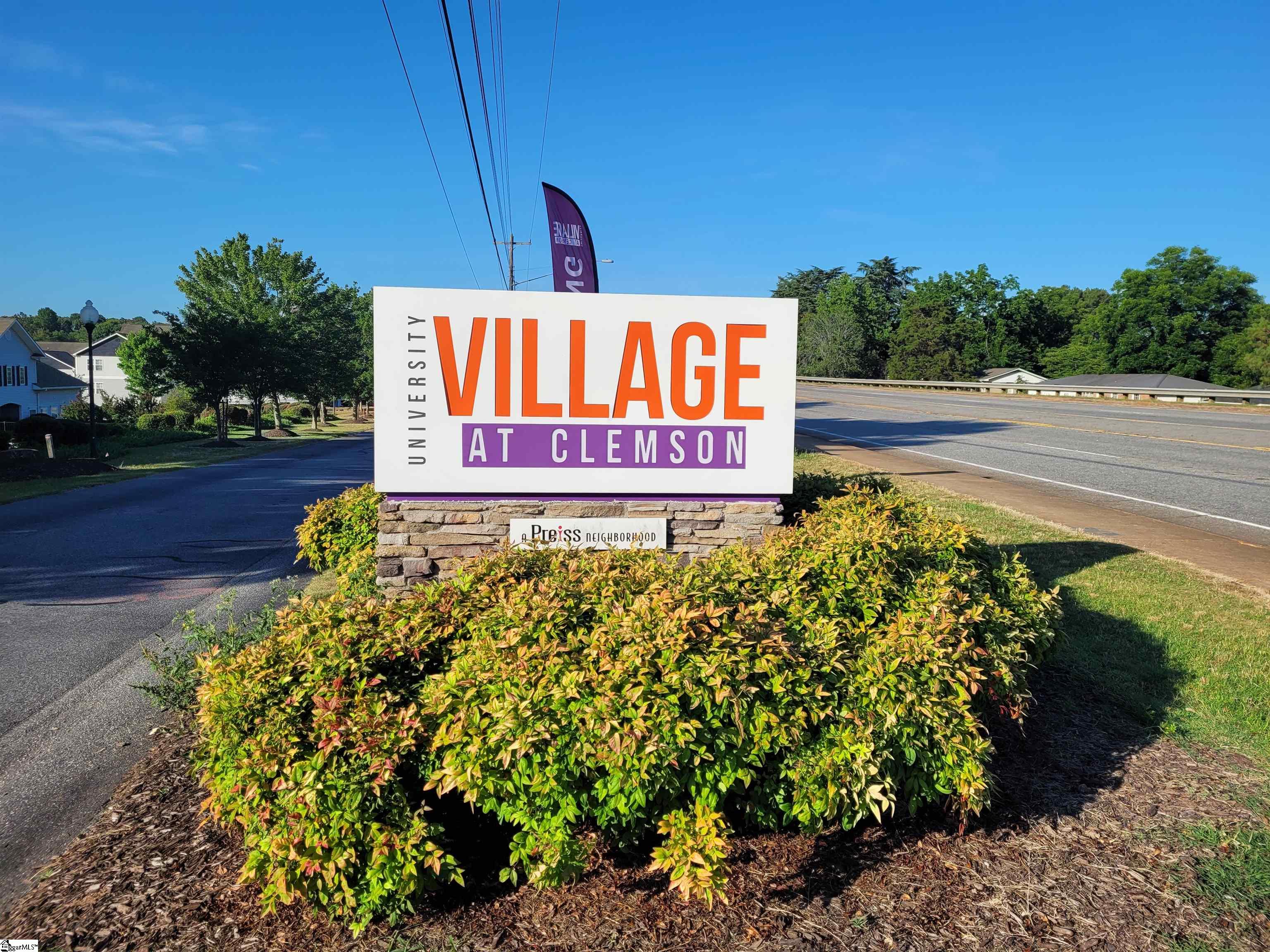 192 Universtiy Village Drive photo 15