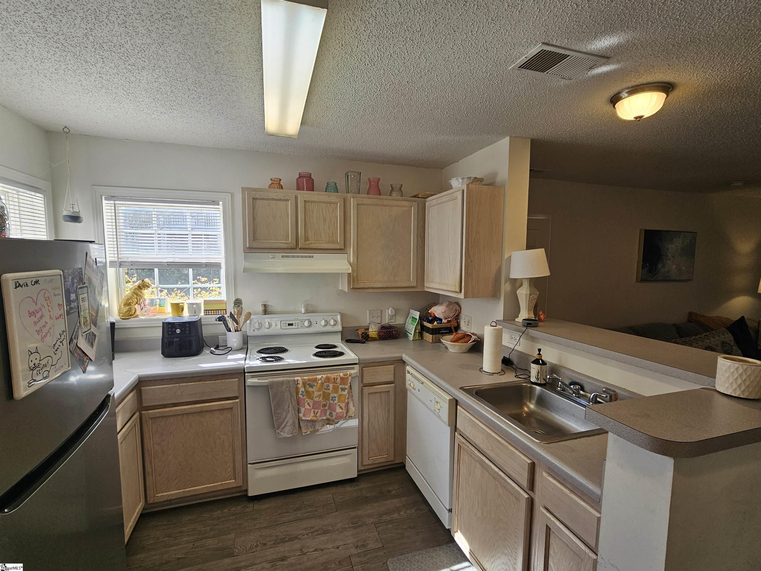 192 Universtiy Village Drive photo 27
