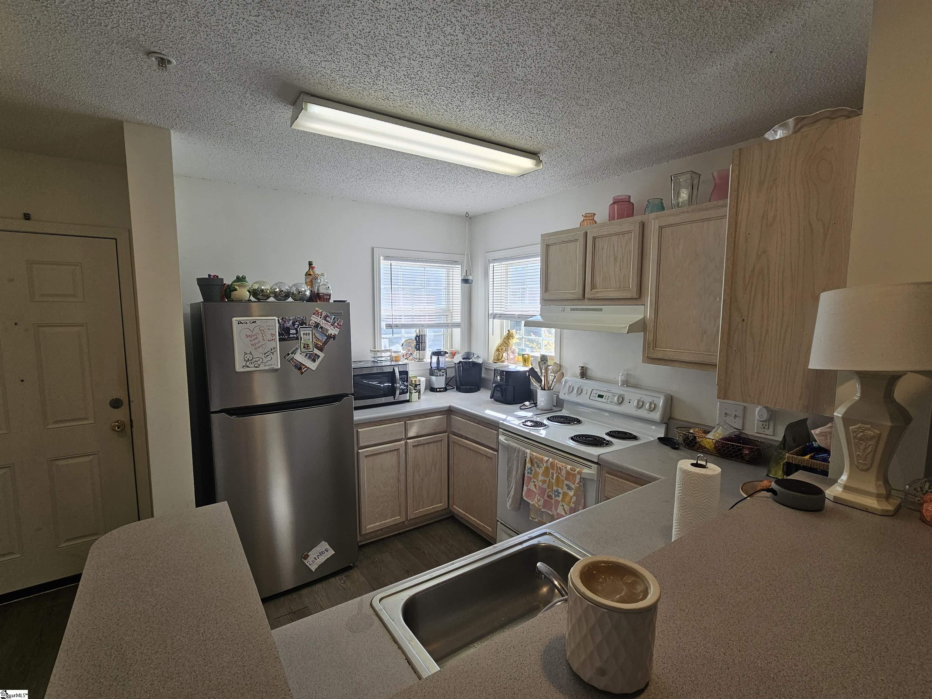 192 Universtiy Village Drive photo 28