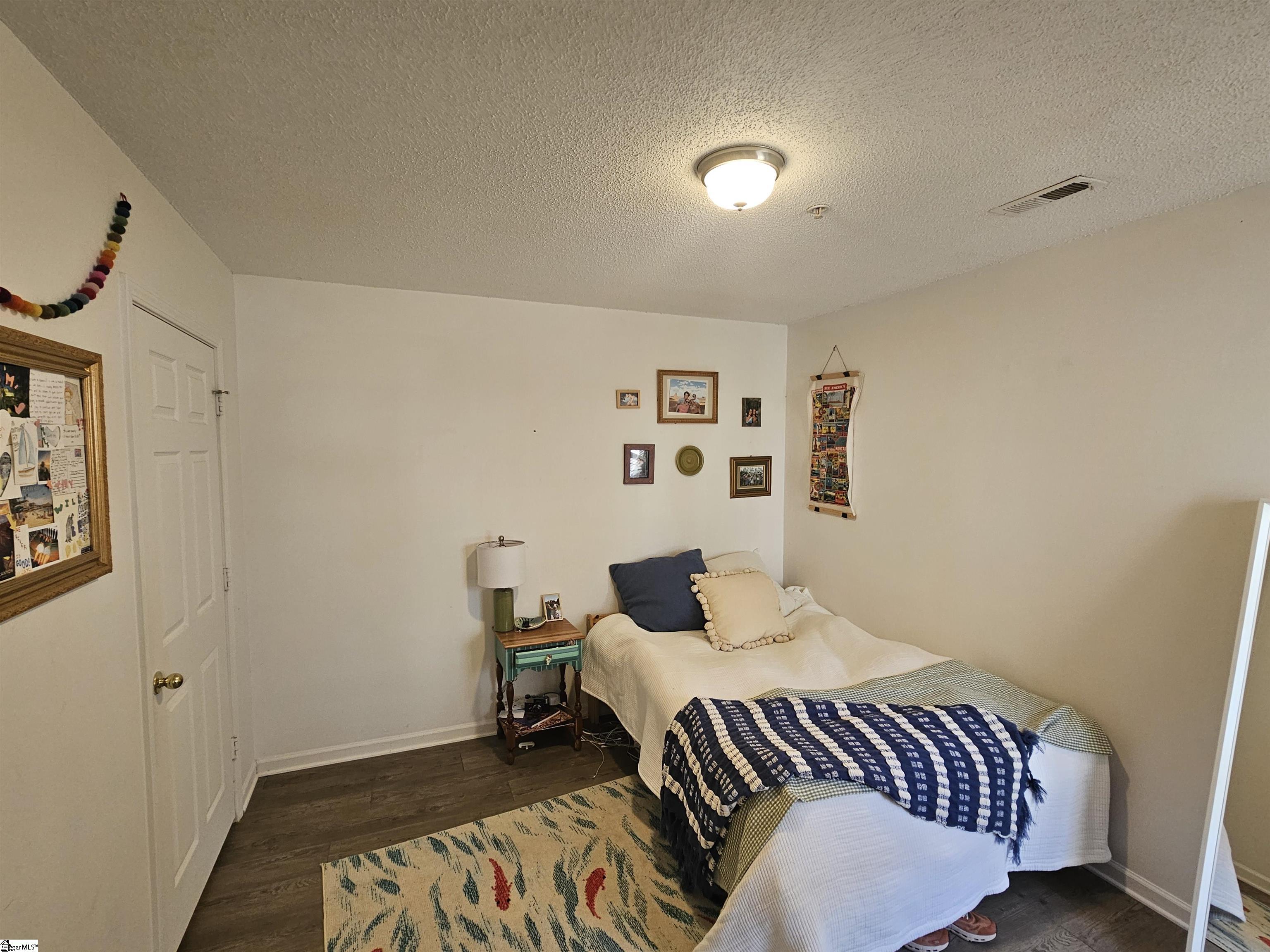 192 Universtiy Village Drive photo 8