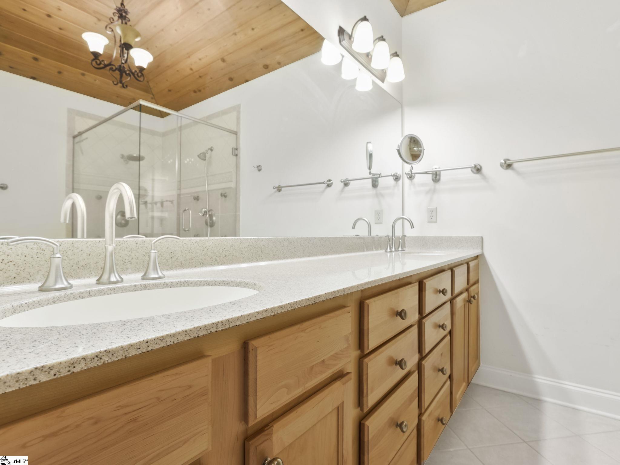 10 Torrey Pine Court Spartanburg, SC 29306-6641