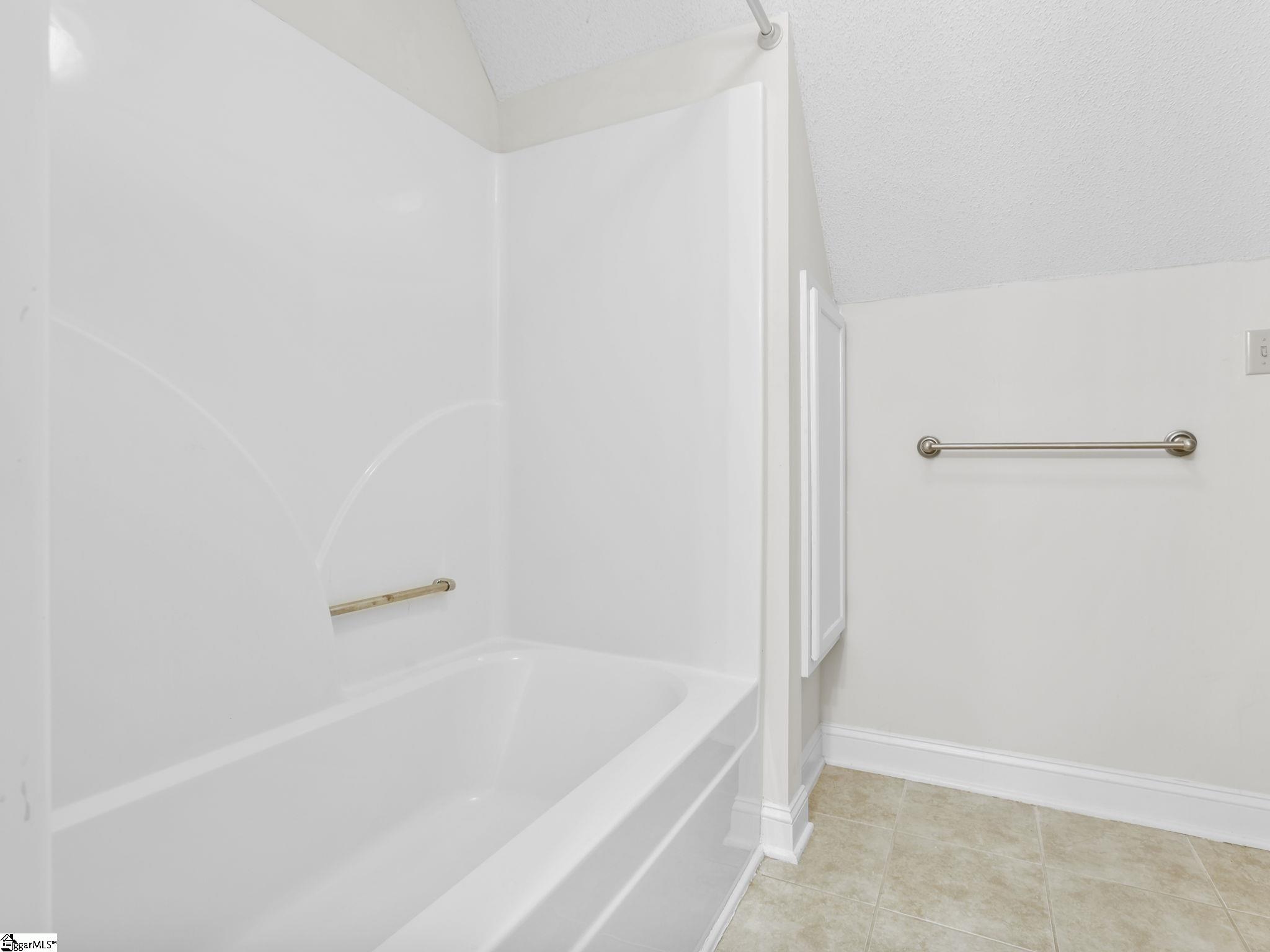10 Torrey Pine Court Spartanburg, SC 29306-6641