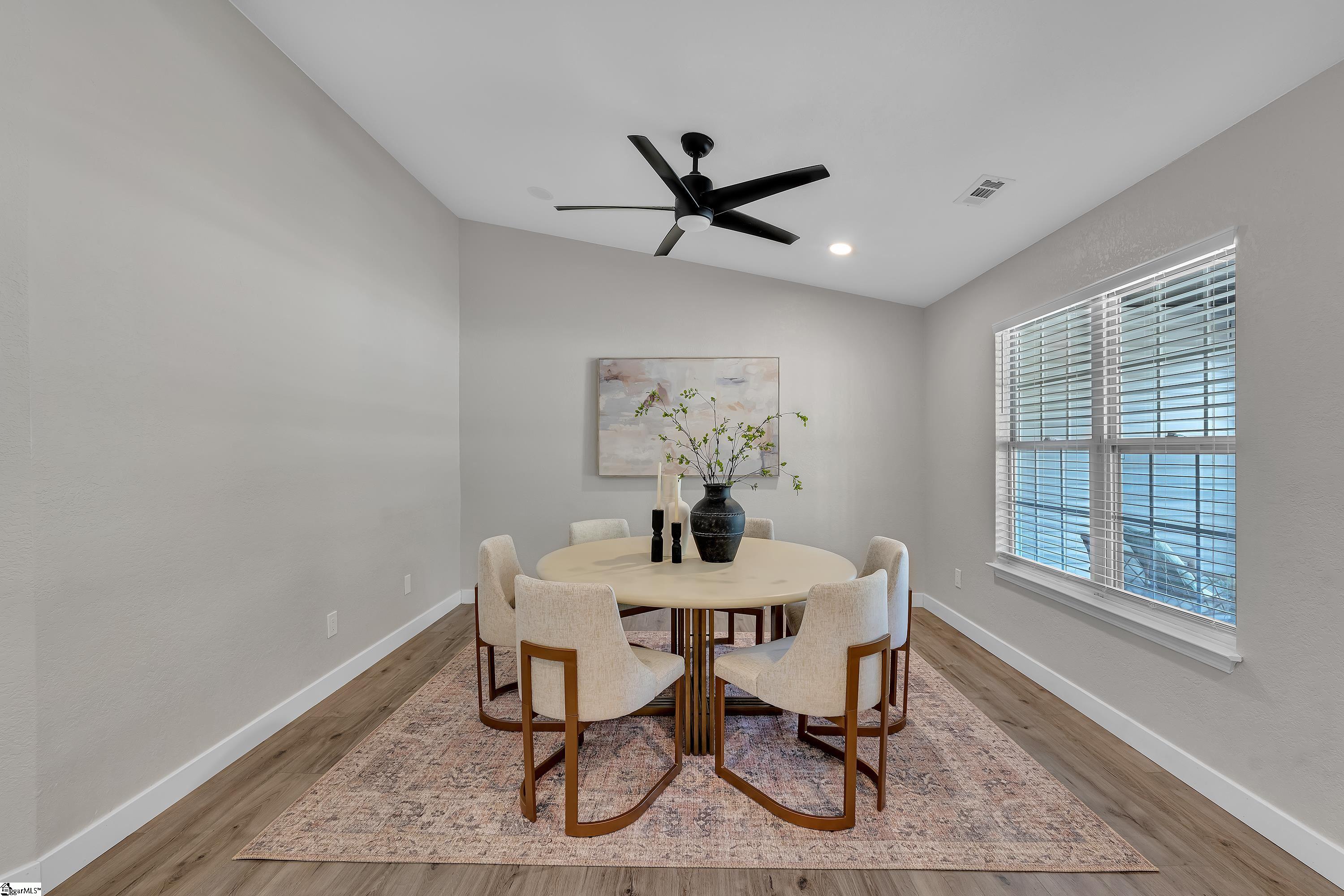 1841 Hudson Road photo 2