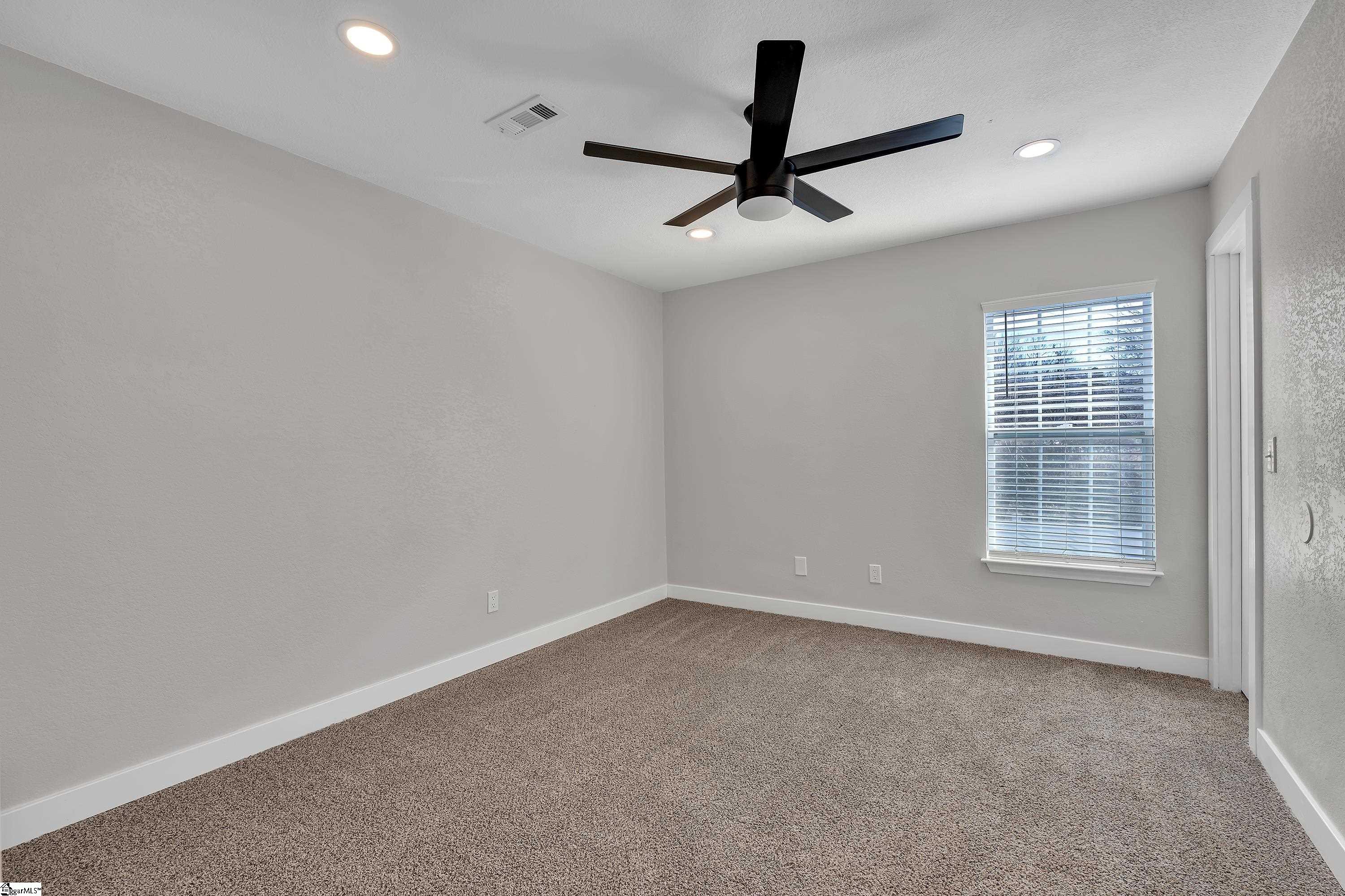 1841 Hudson Road photo 16