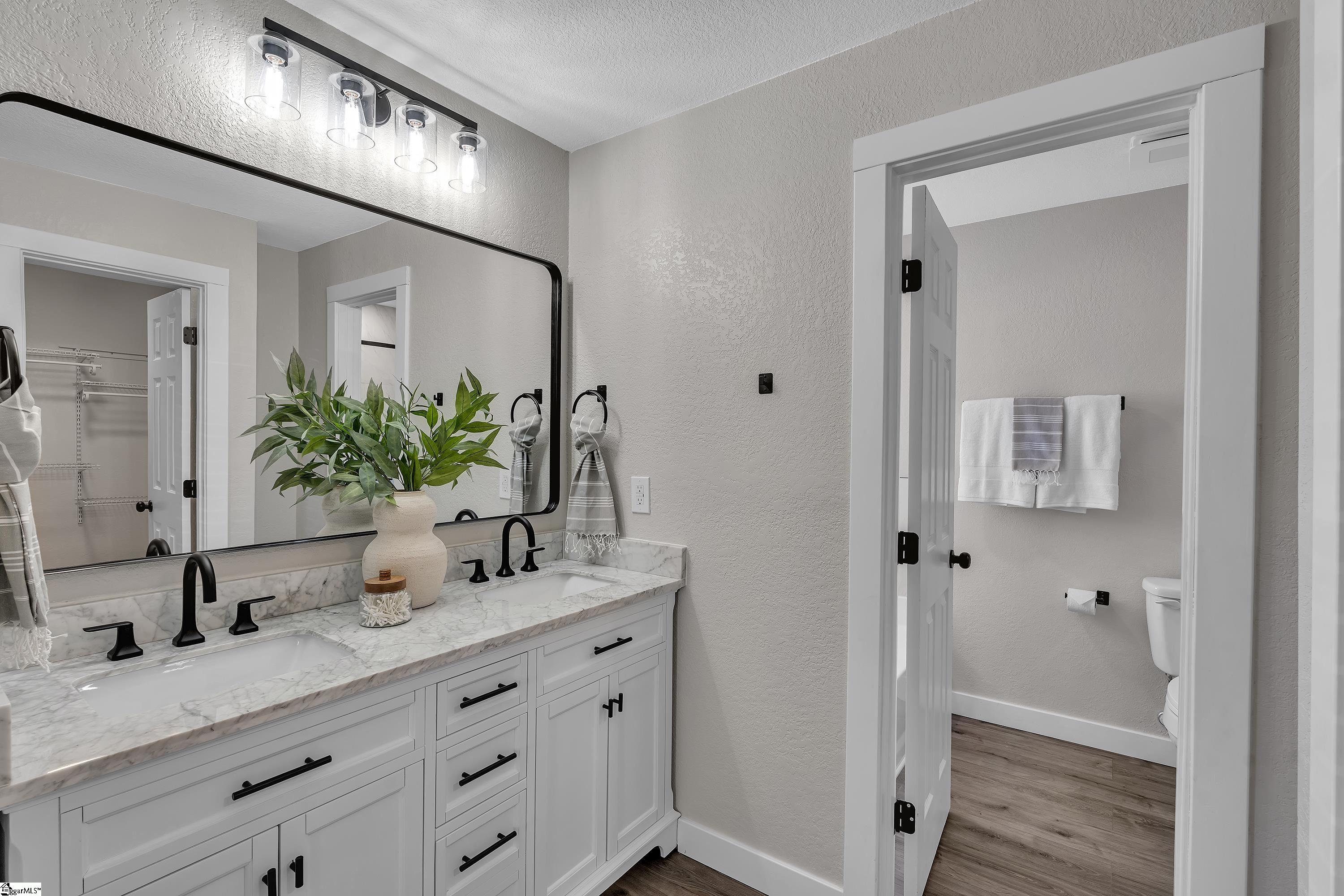 1841 Hudson Road photo 21