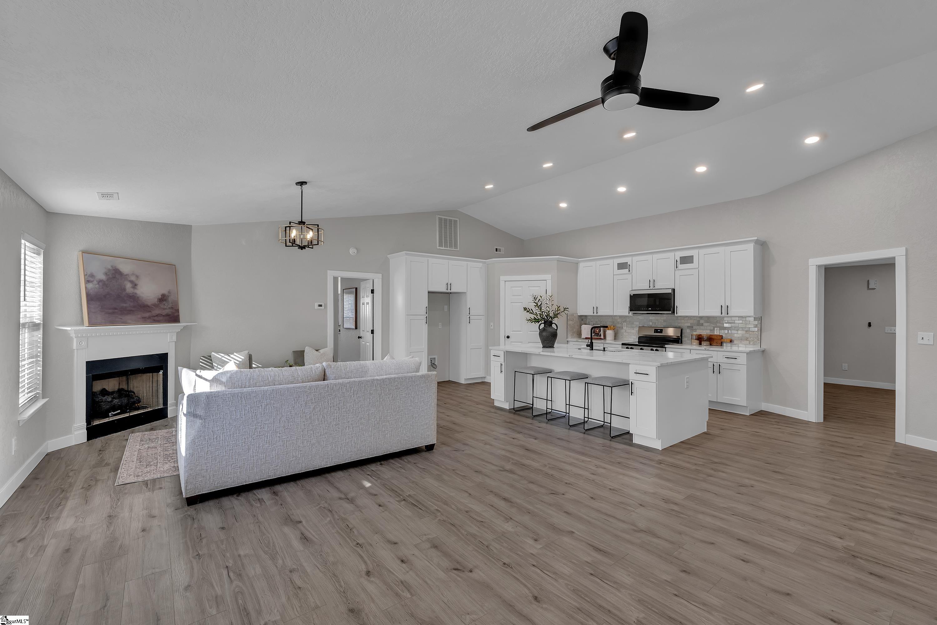 1841 Hudson Road photo 26