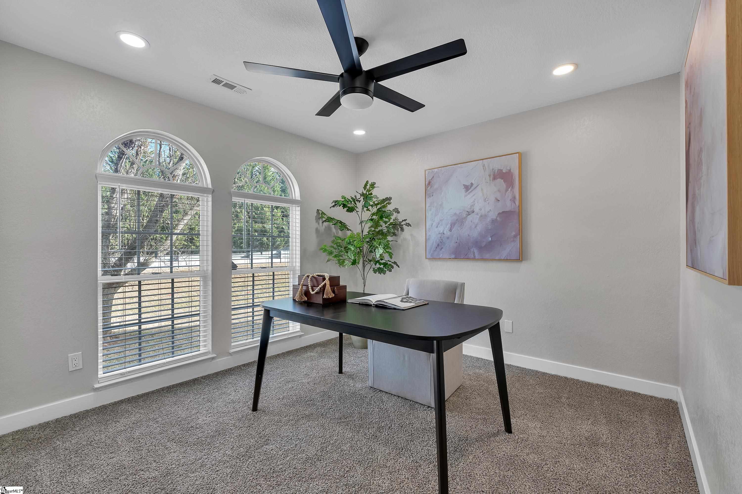 1841 Hudson Road photo 4