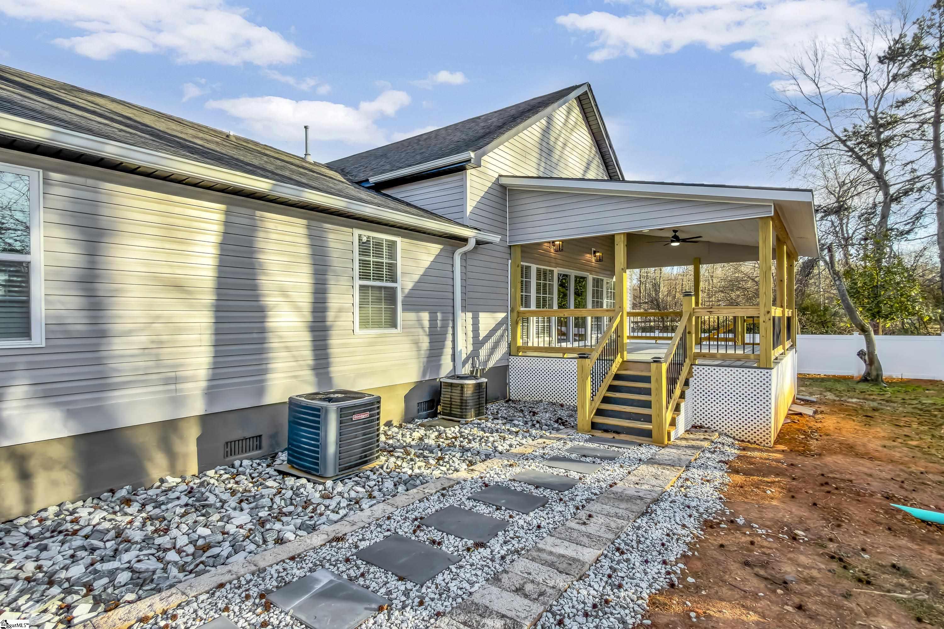 1841 Hudson Road photo 45