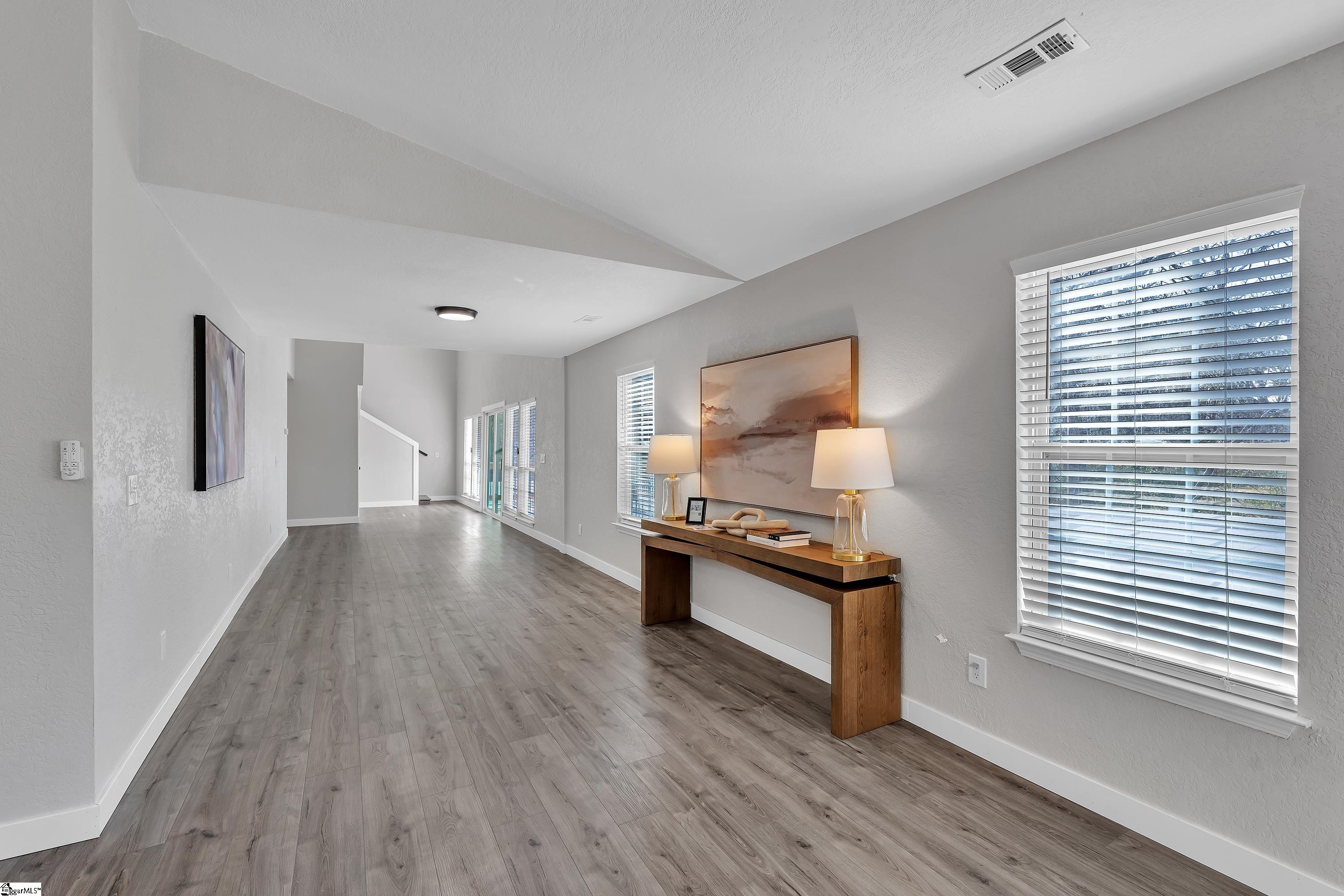 1841 Hudson Road photo 10